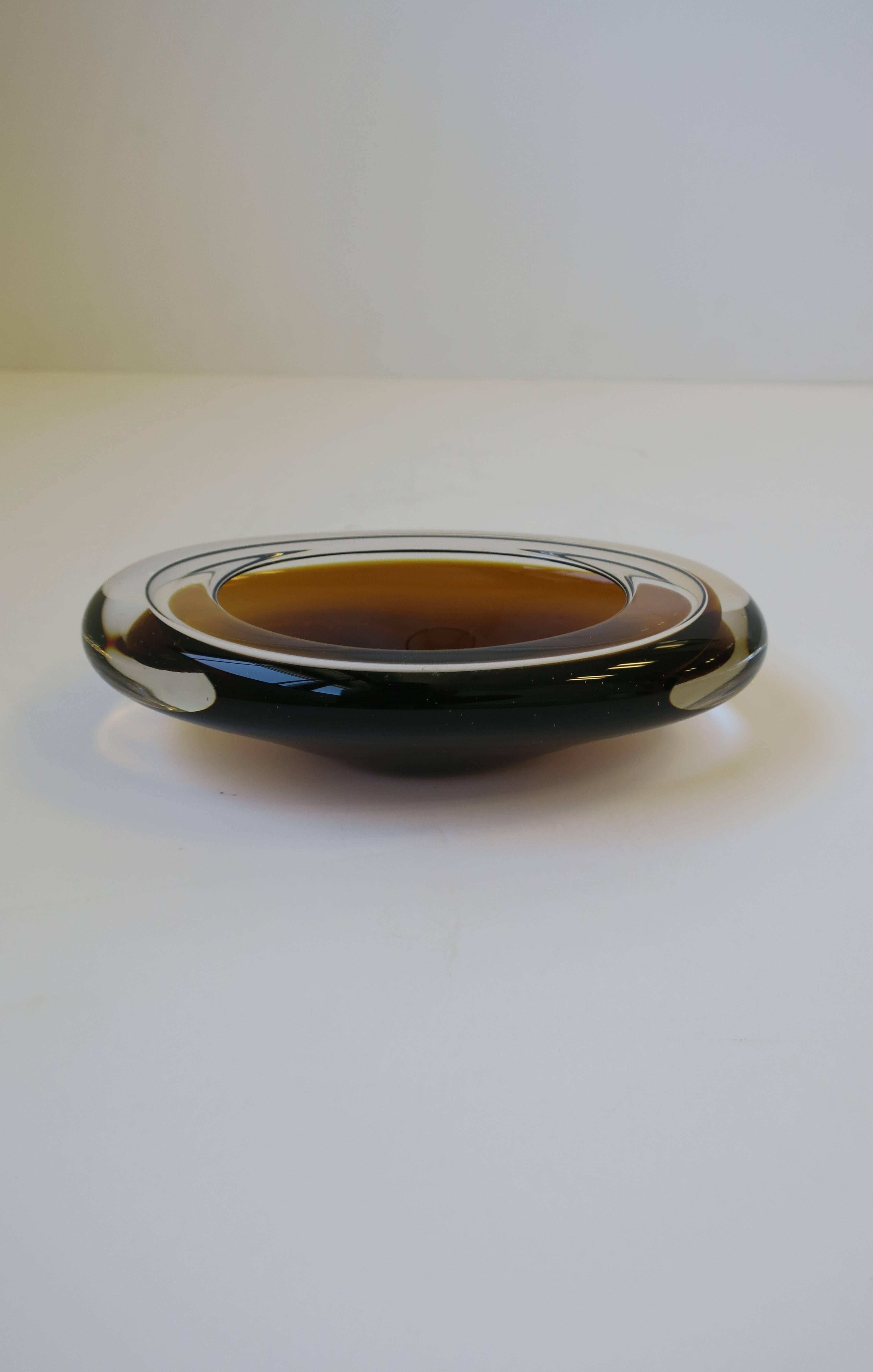 European '70s Modern Art Glass Bowl, 1970s 3