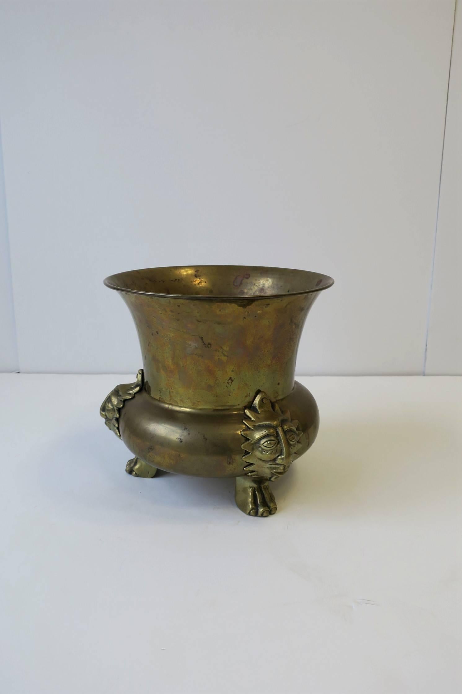 20th Century English Brass Plant Pot Holder Cachepot with Lion Head and Paw Feet