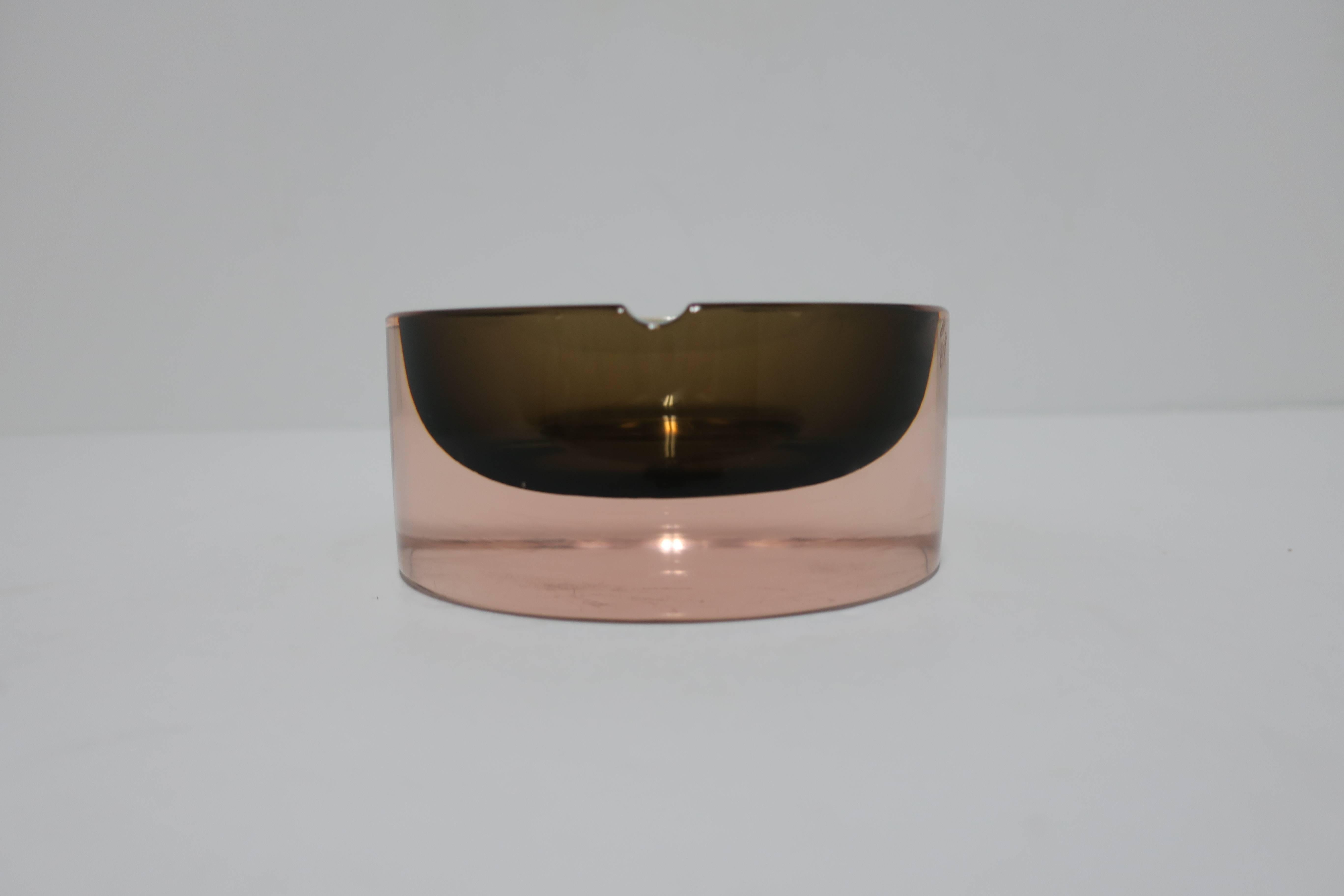 Moderne italienische Muranoglasschale oder Aschenbecher aus rosa und grauem Sommerso-Kunstglas 9