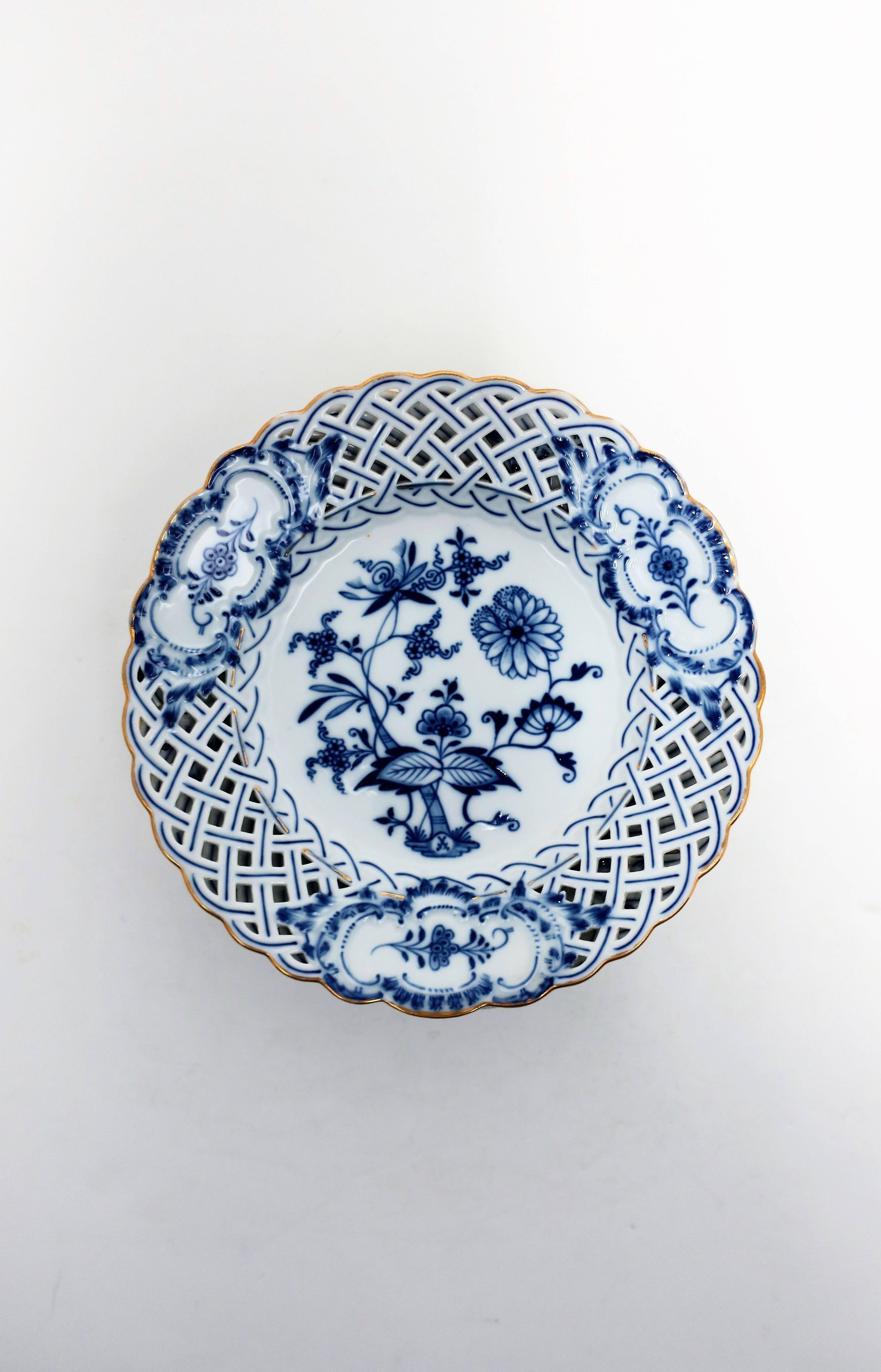 Blue and White Meissen Porcelain Plates 1