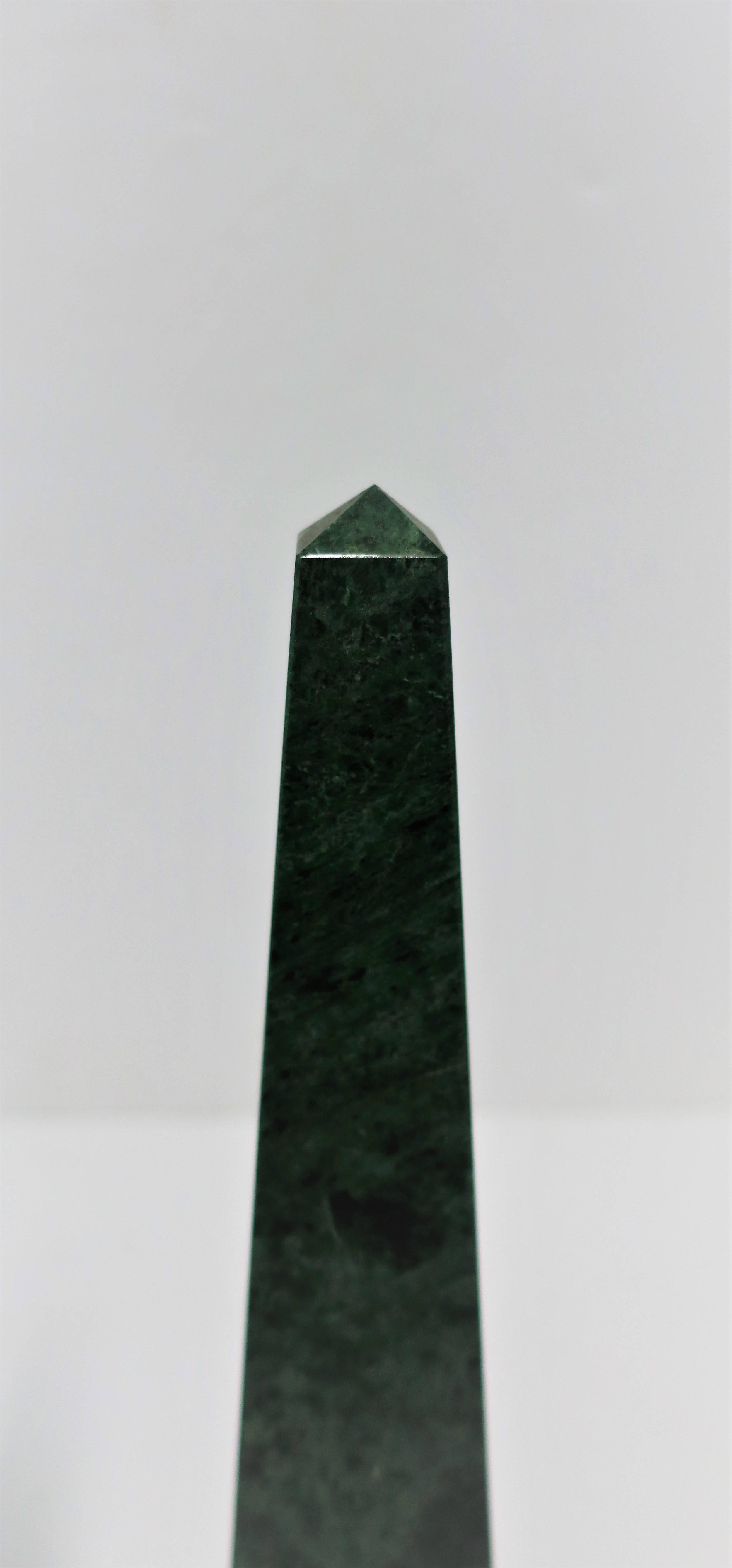 Pair Vintage Modern Green Marble and Brass Obelisks, 1990s 4