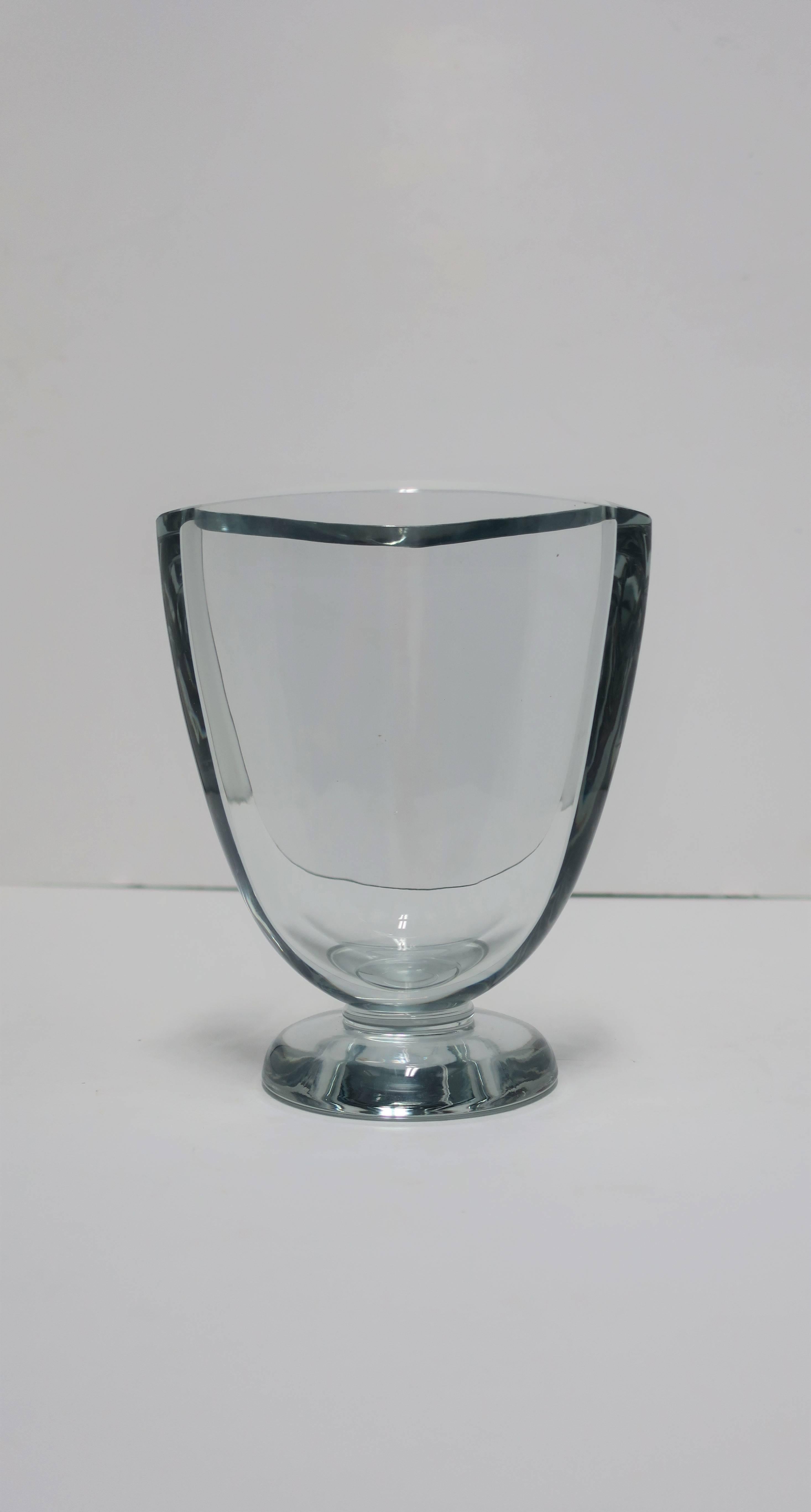 Scandinave moderne Vase en verre Strombergshyttan, de style scandinave moderne suédois  en vente