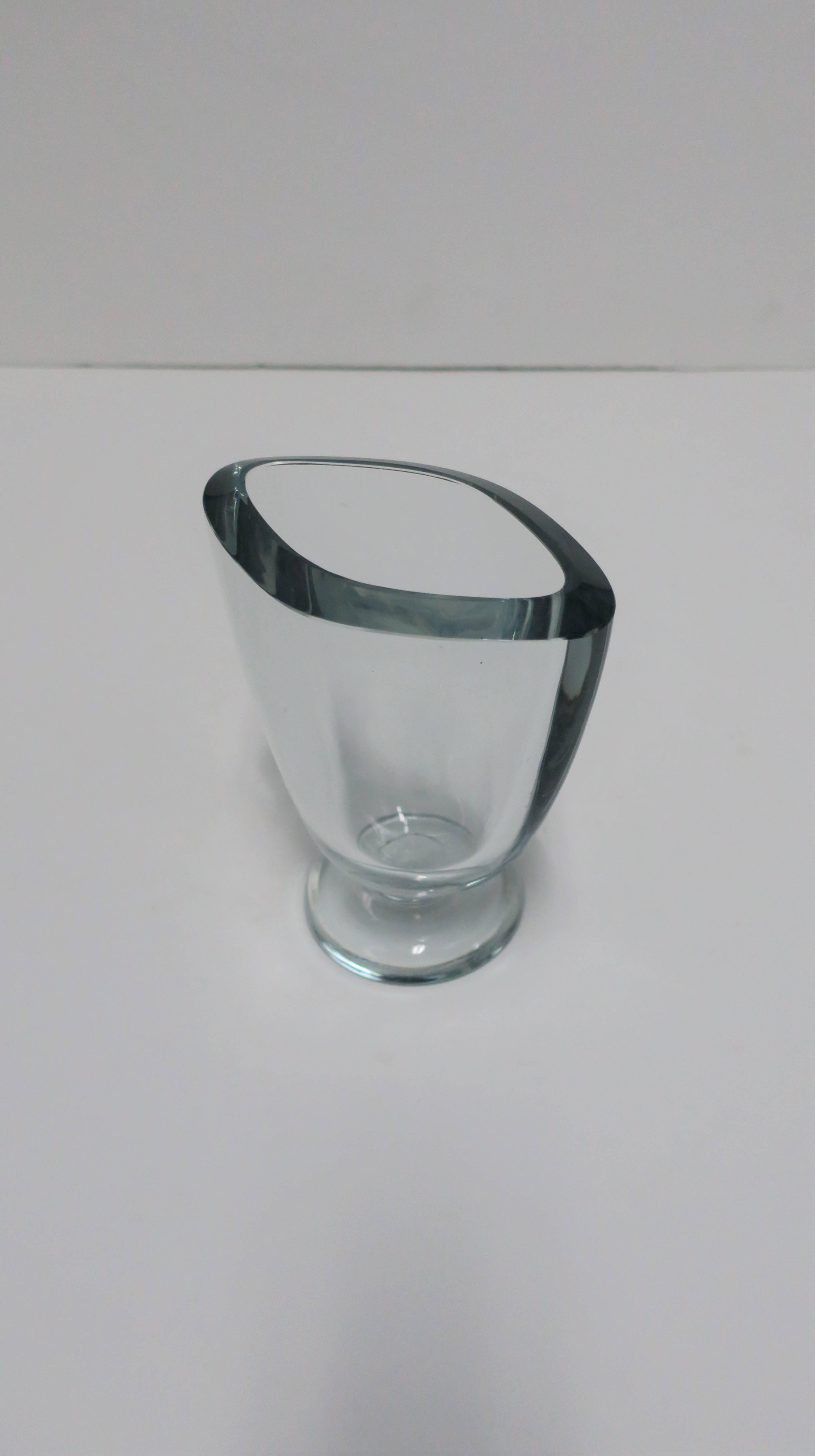 Swedish Scandinavian Modern Crystal Strombergshyttan Glass Vase  For Sale 1