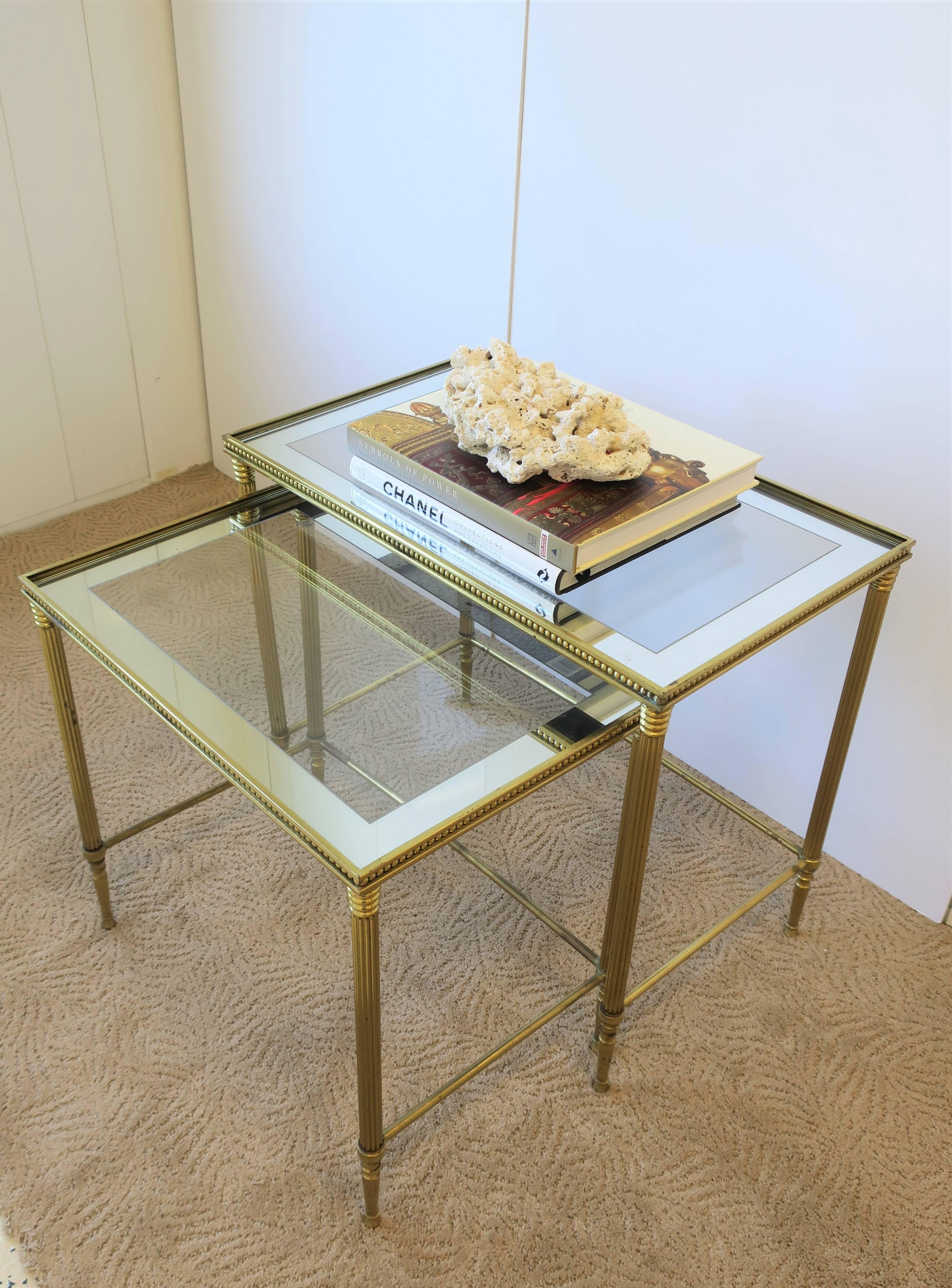 Vintage Set of Italian Brass and Glass Nesting Tables, Italy 1960s In Good Condition In New York, NY