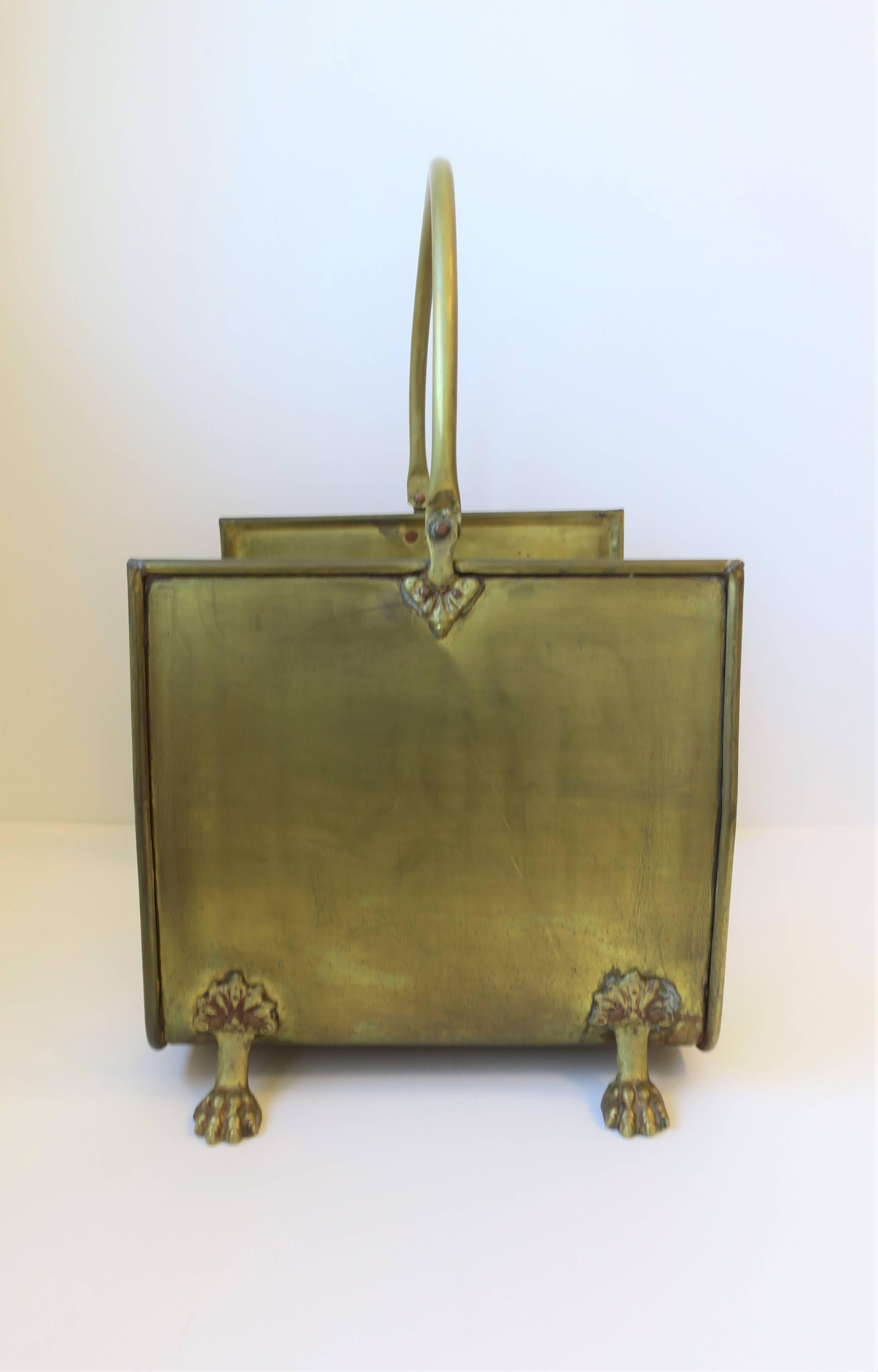 Vintage Regency Brass Fire Wood Log Holder In Good Condition In New York, NY