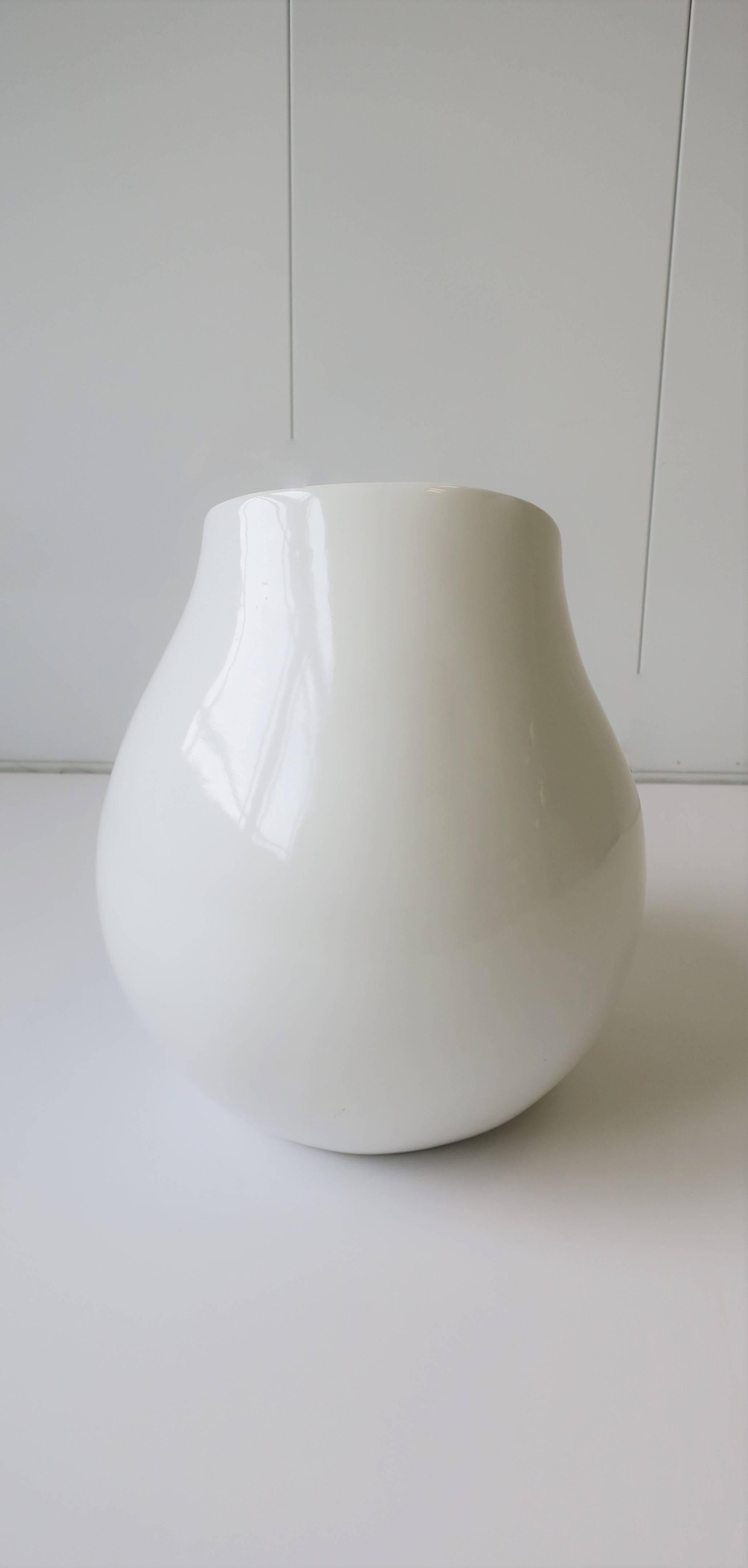 Glazed Italian White Ceramic Nautilus Shell Centrepiece Sculpture