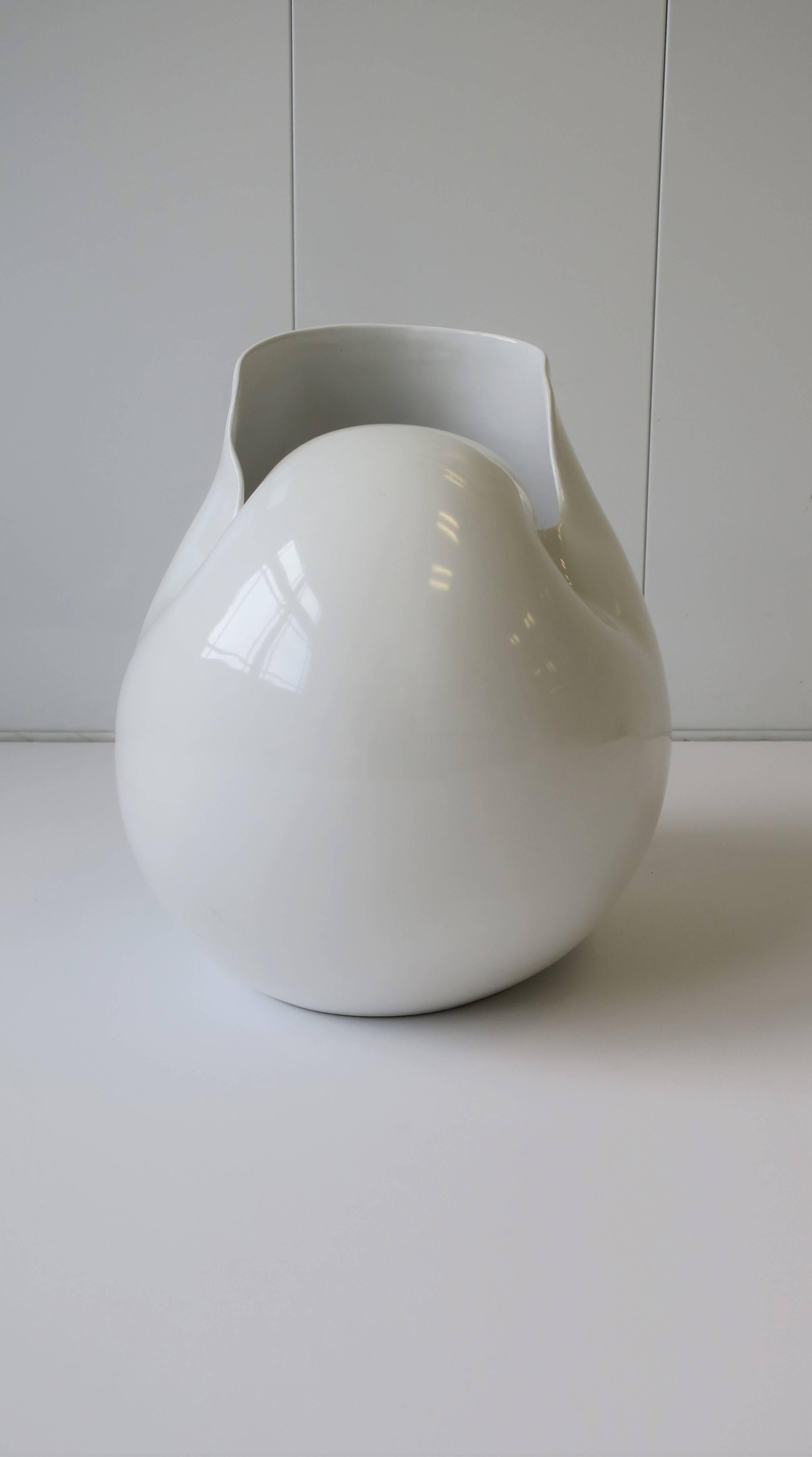 Italian White Ceramic Nautilus Shell Centrepiece Sculpture 1