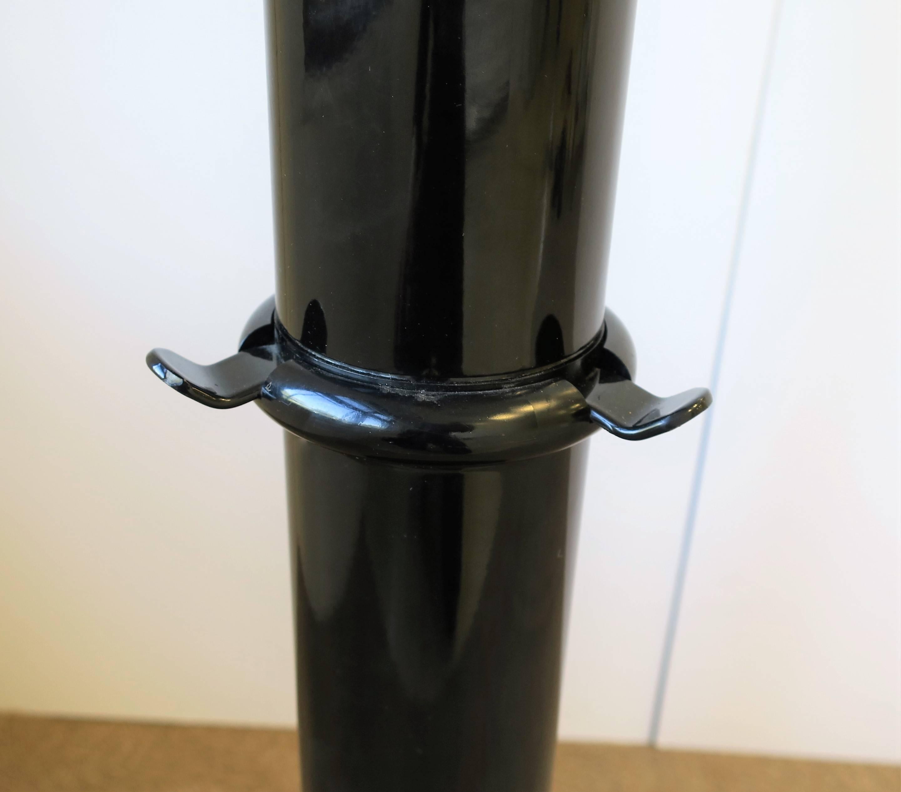 Modern Black Metal Coat Rack In Good Condition In New York, NY