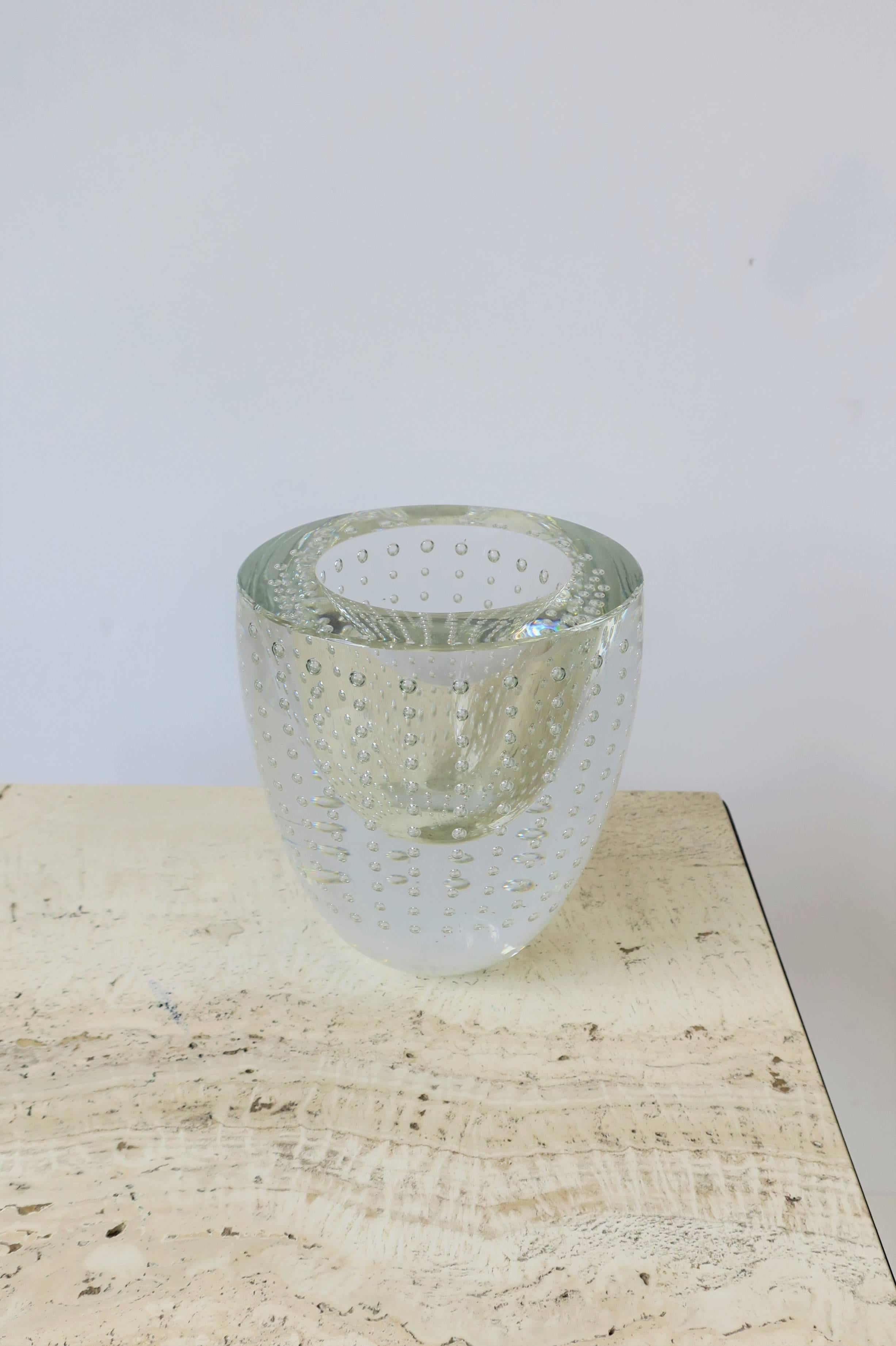 Designer Signed Clear Studio Art Glass Vase In Excellent Condition In New York, NY