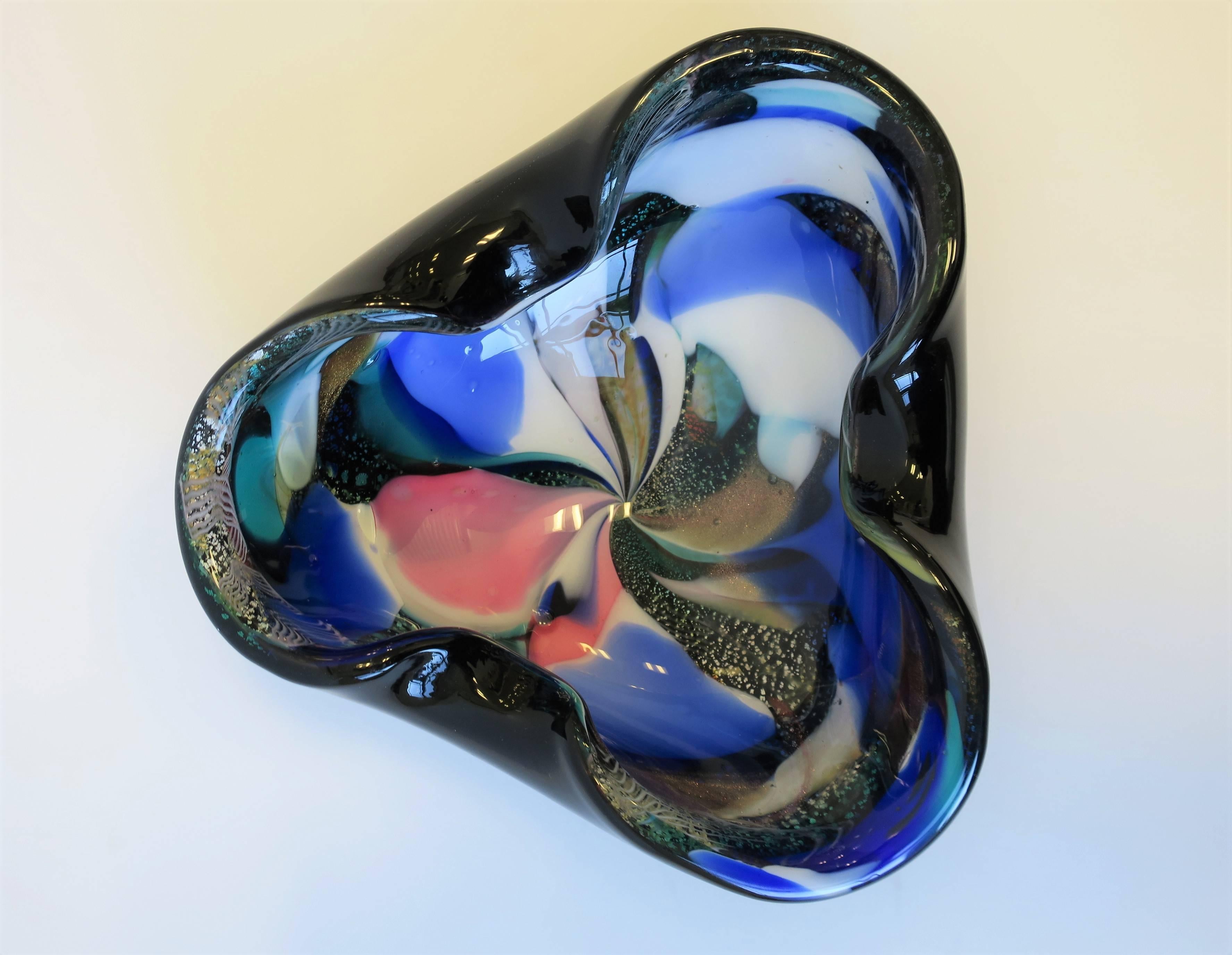Italian Murano Art Glass Bowl with Abstract Design 2