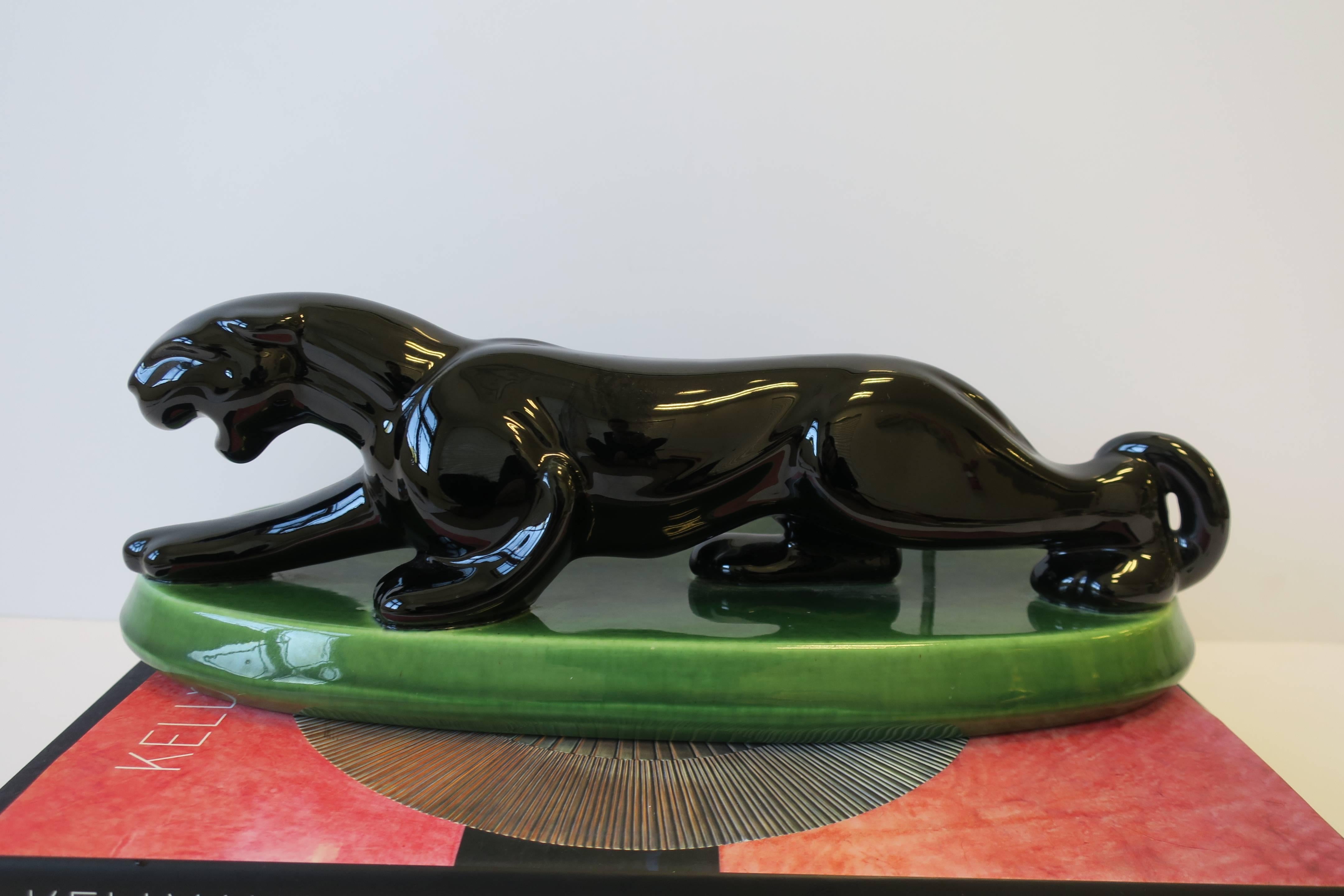 Américain Sculpture en céramique Art Déco du chat Panthère Noire