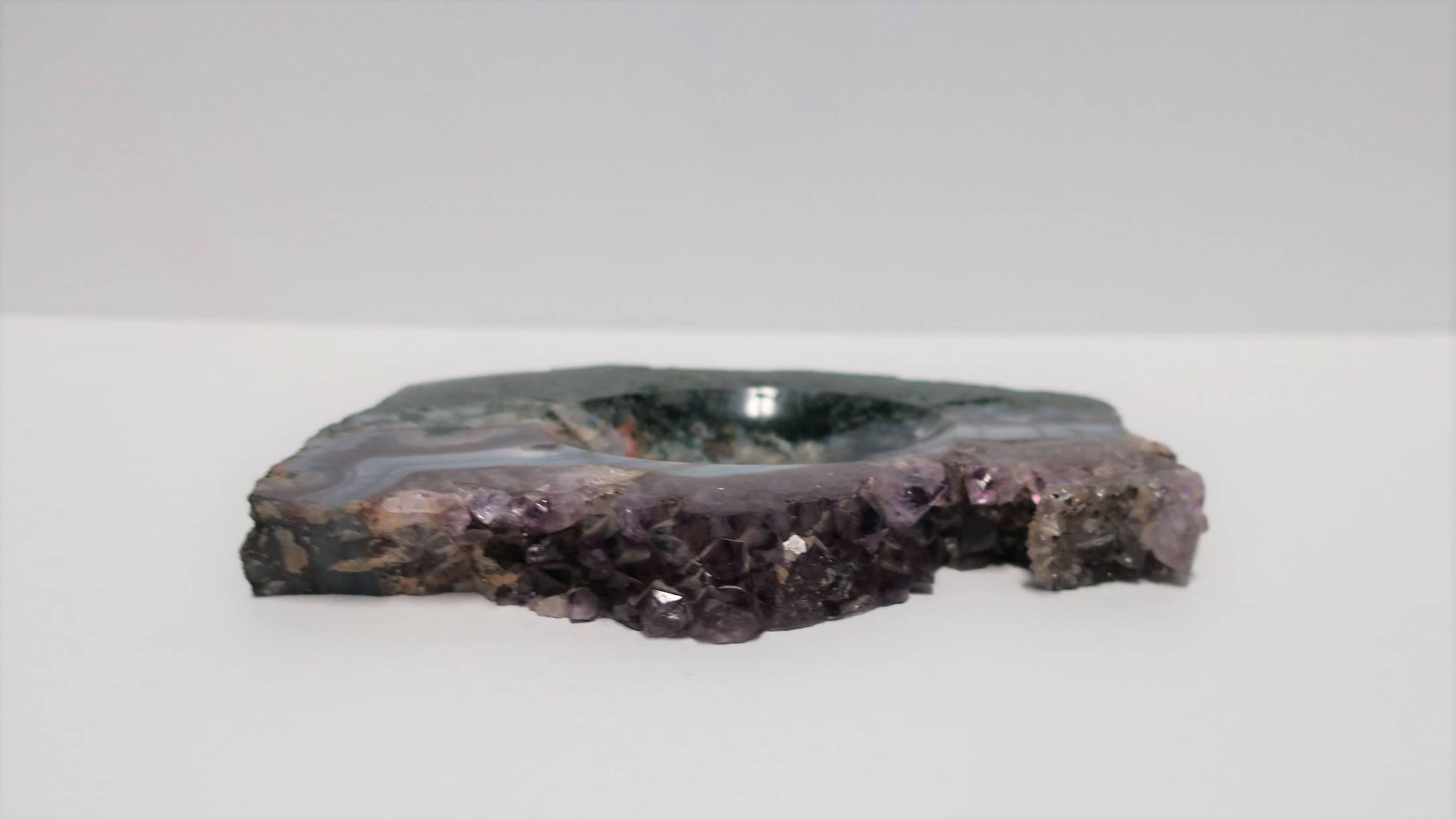 Purple Amethyst Natural Crystal Vessel Sculpture Dish In Good Condition In New York, NY