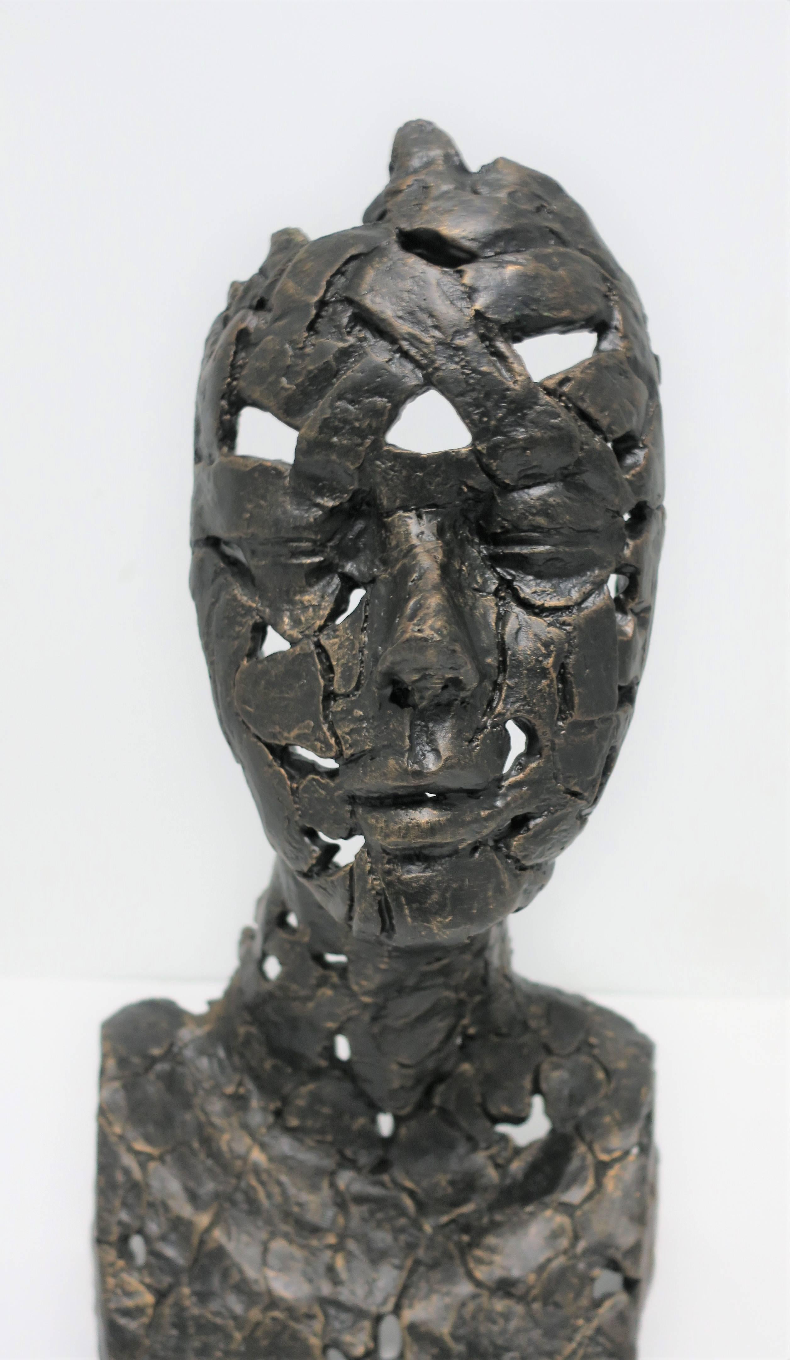 contemporary bust sculpture