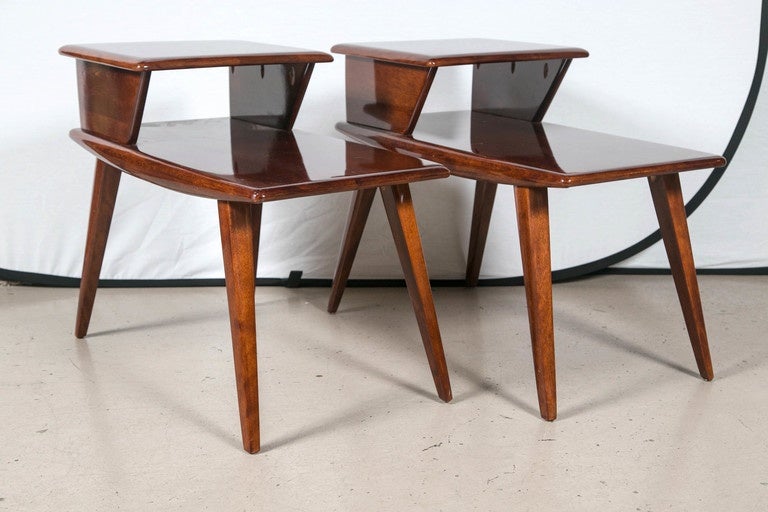 Heywood-Wakefield Original Art Deco Pair of Side Tables or Nightstands In Excellent Condition For Sale In Stamford, CT