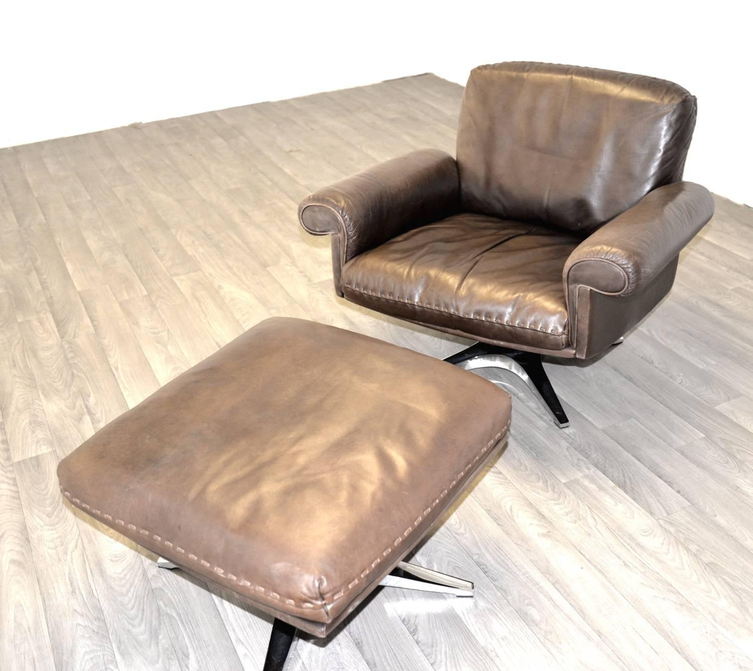 Swiss Vintage De Sede DS 31 Swivel Lounge Armchair and Ottoman 1970s