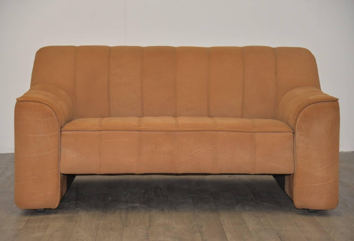 Discounted airfreight for our US Continent customers (2 weeks door to door)
Try before you buy service for our UK mainland customers
Returns accepted 

Matching pair of vintage De Sede DS 44 three-seat sofa and loveseat in thick buffalo leather.