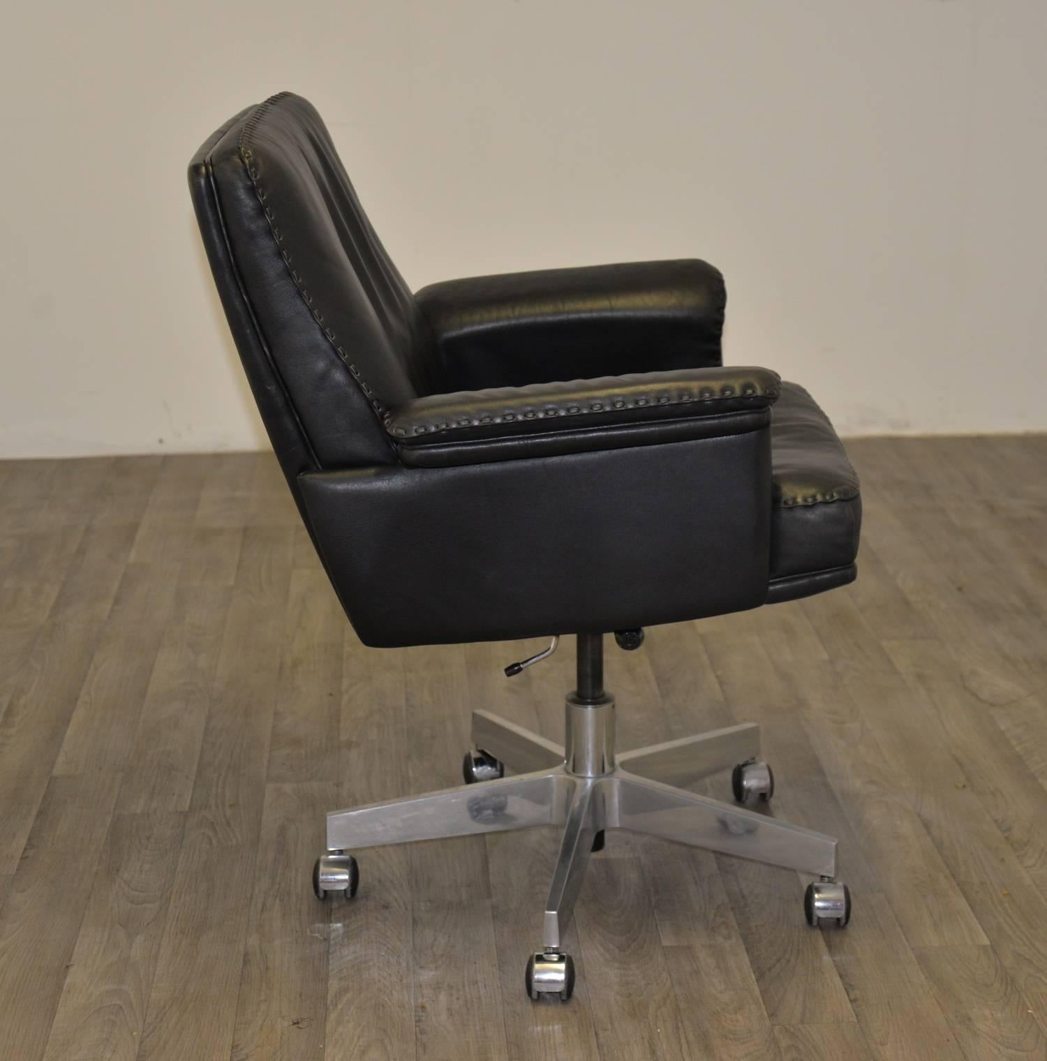 Aluminum Vintage De Sede Ds 35 Swivel Armchair, 1960s