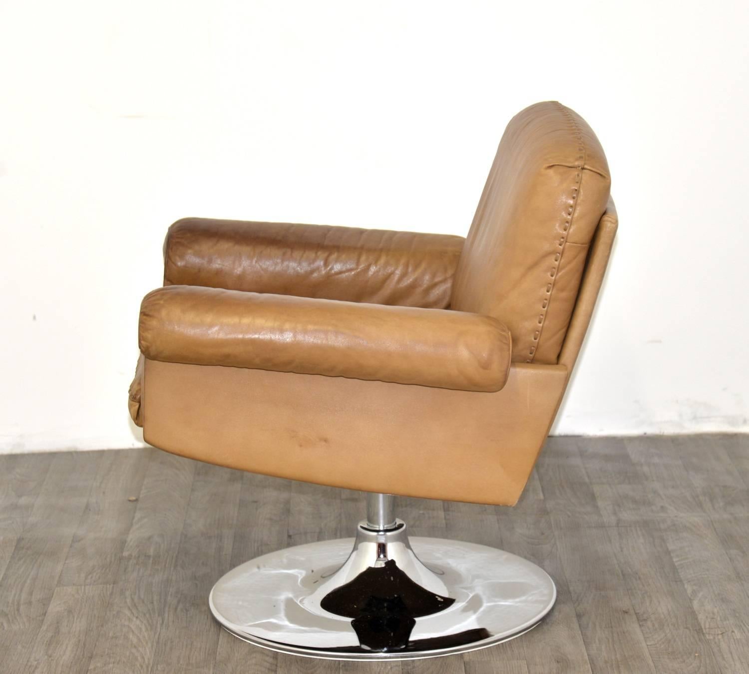 Mid-Century Modern Vintage De Sede DS 31 Lounge Swivel Armchair 1970`s For Sale