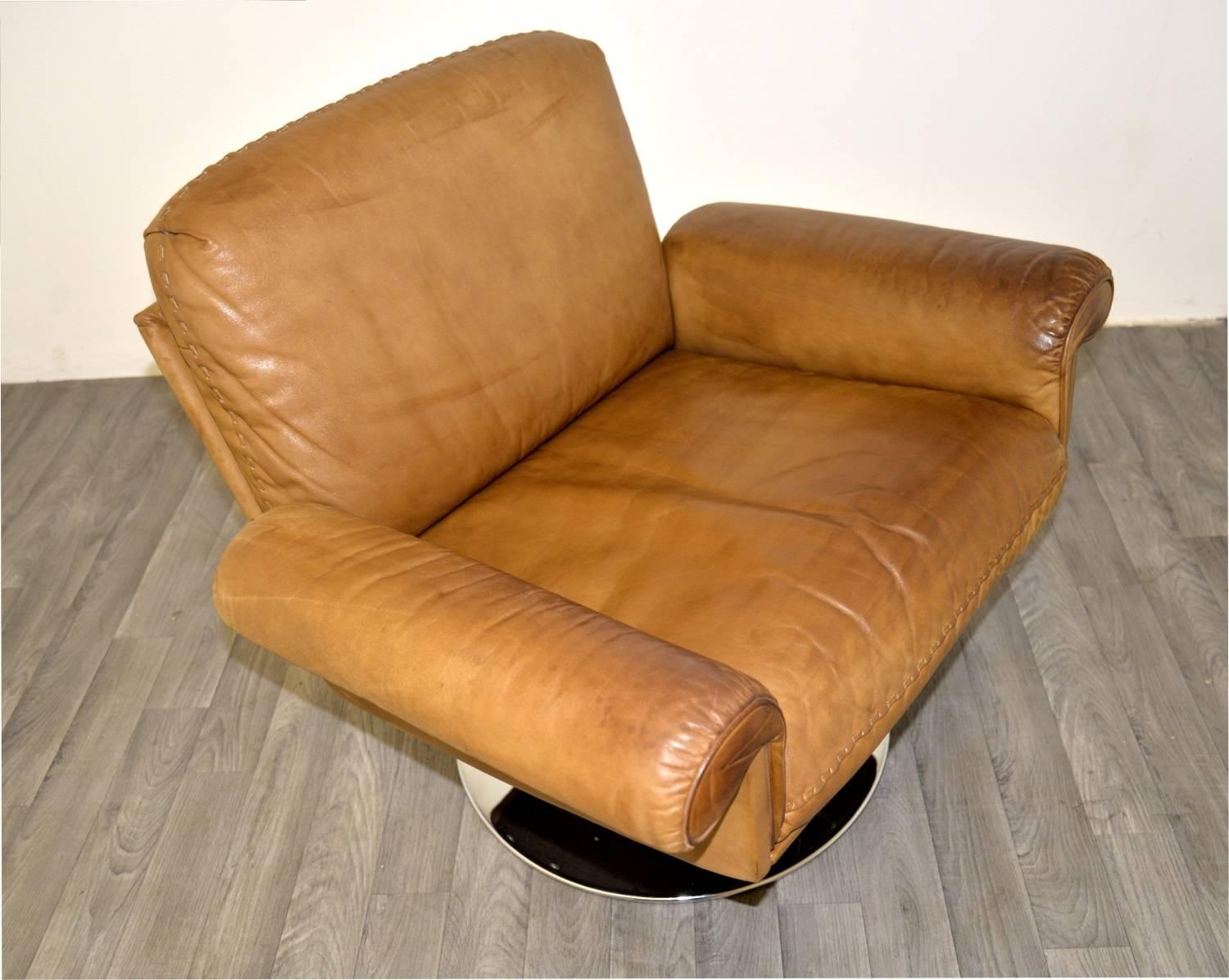 Leather Vintage De Sede DS 31 Lounge Swivel Armchair 1970`s For Sale