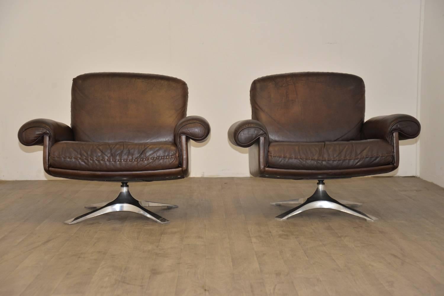 Vintage De Sede DS 31 Swivel Lounge Armchairs and Ottoman, 1970s In Excellent Condition In Fen Drayton, Cambridgeshire