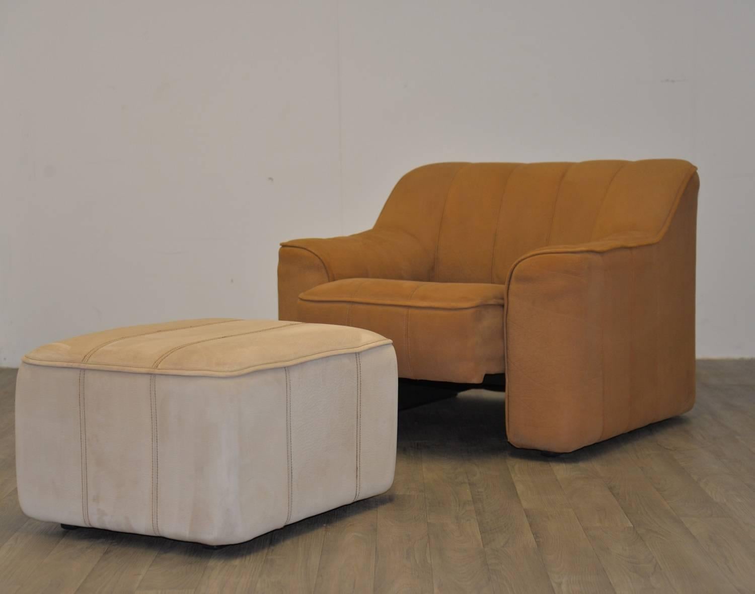 Discounted airfreight for our US and International customers (from 2 weeks door to door)

The Cambridge Chair Company brings to you a vintage 1970s De Sede DS 44 two-seat sofa and matching armchair with ottoman in thick buffalo leather with a soft