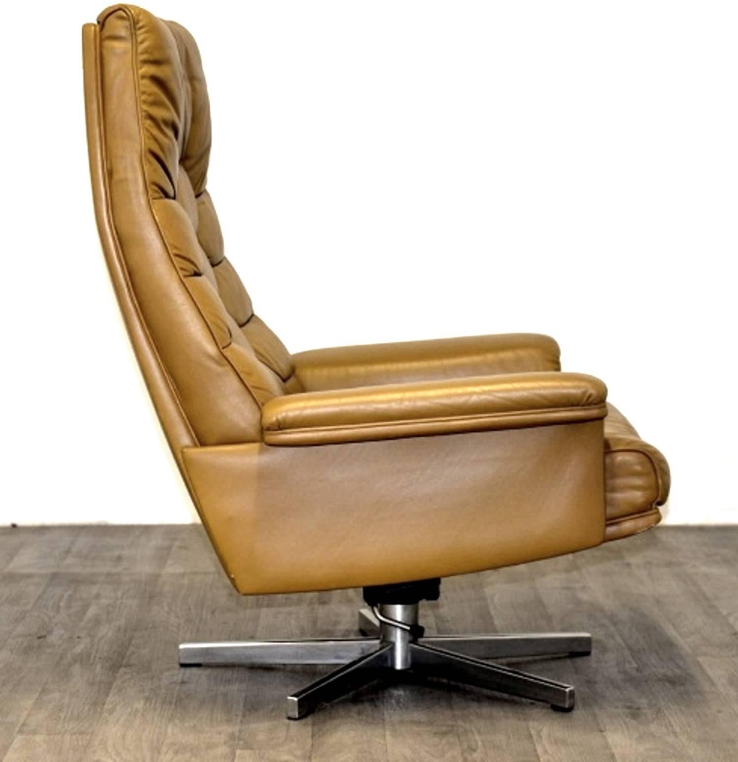 Leather Vintage De Sede DS 35 Executive Swivel Armchairs by Robert Haussmann, 1970s