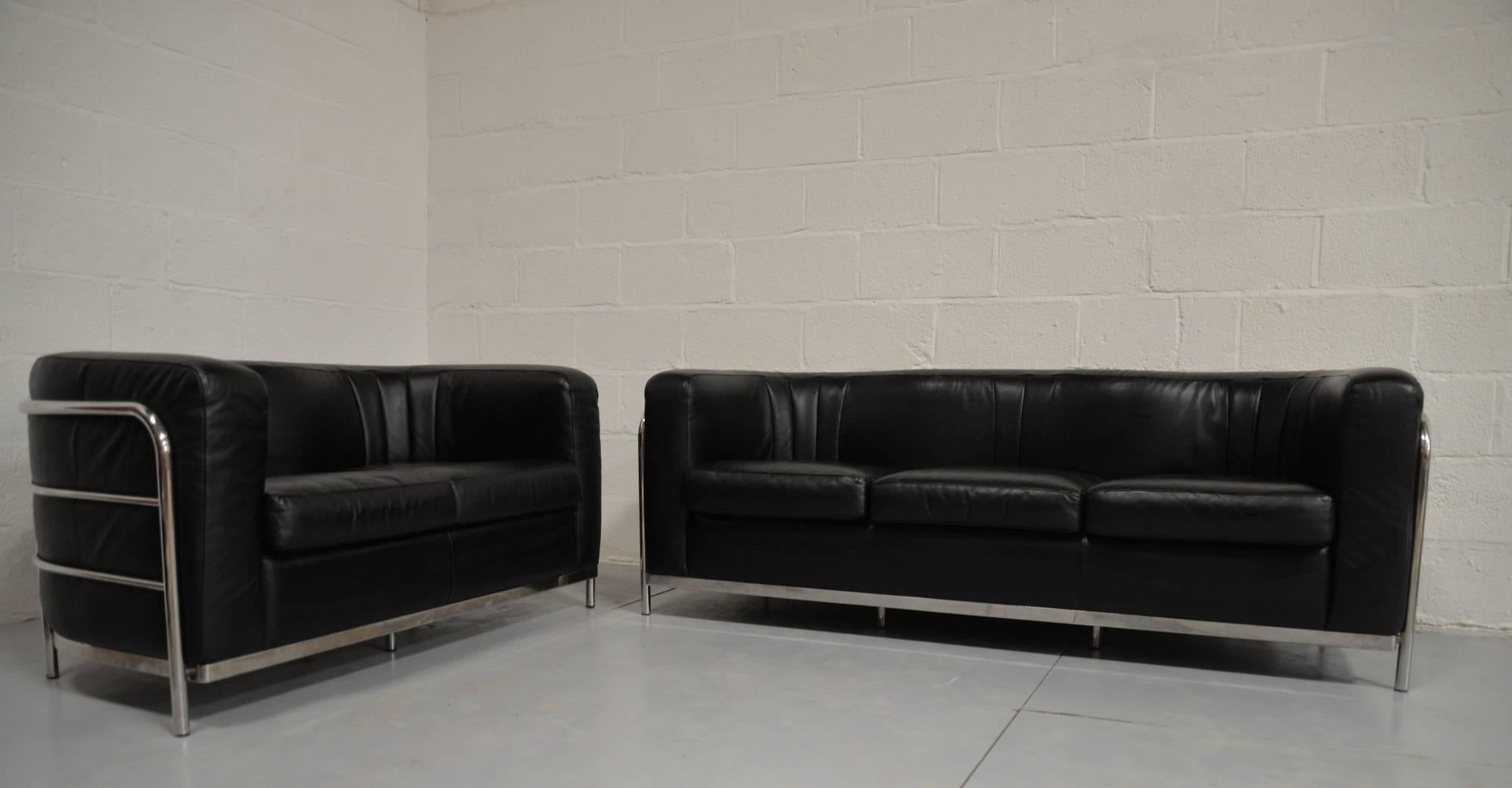 Discounted shipping rates for our US and International customers.

Ultra rare and original Onda sofa set designed in 1985 by Gionatan De Pas, Donato D'Urbino; Paolo Lomazzi for Zanotta of Italy. These stylish three-seat and two-seat pieces are in