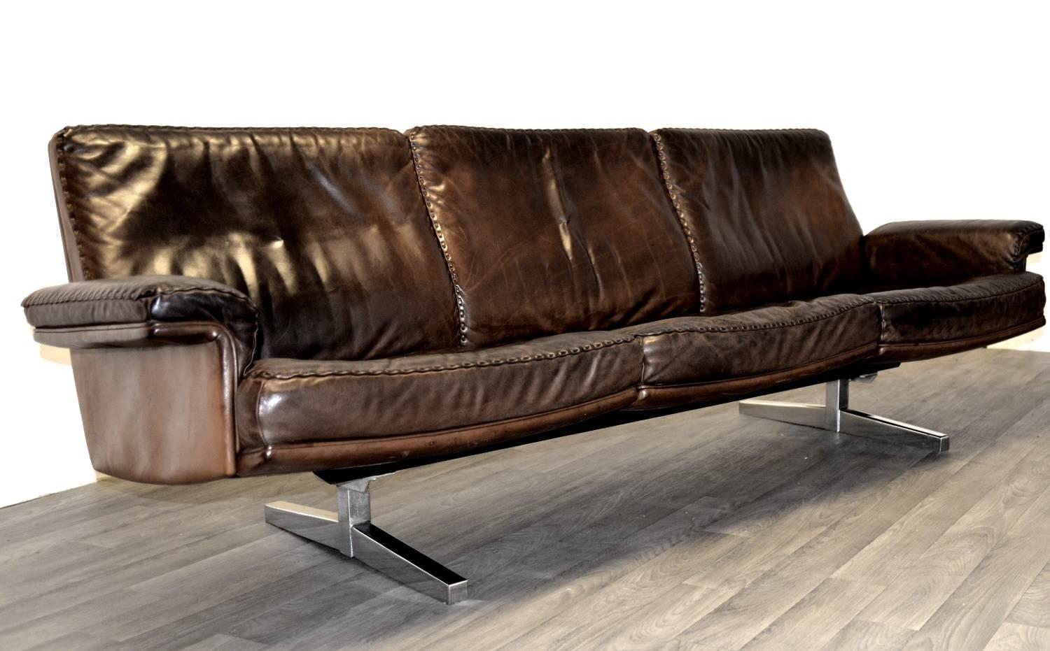 Discounted airfreight for our US and International Customers ( from 2 weeks door to door)

The Cambridge Chair Company brings to you a highly desirable ultra rare De Sede DS 35 three-seat leather sofa. Hand built in the late 1960s by De Sede