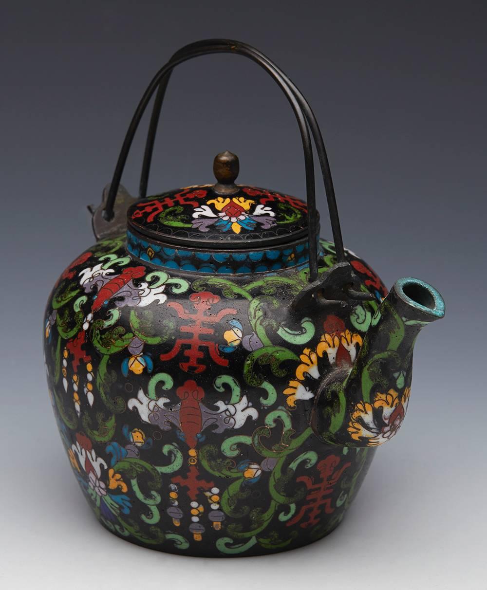 antique chinese wine pot