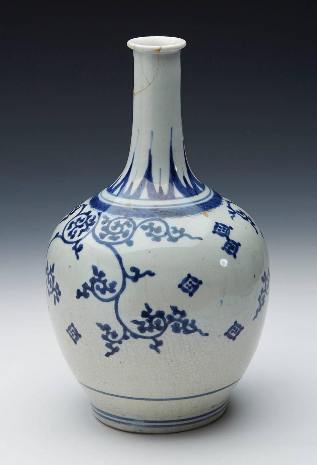 Antique Japanese Imari Porcelain Blue and White Vase, 17th Century For