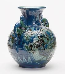 Vase Sgraffito à poignée de dragon de Ch Brannam:: 1908
