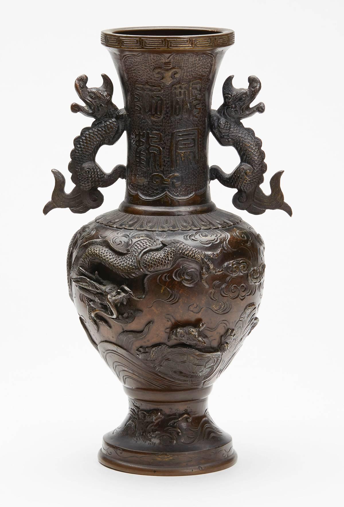 Early 20th Century Antique Japanese Garniture Three Bronze Vases, Meiji Period, circa 1900