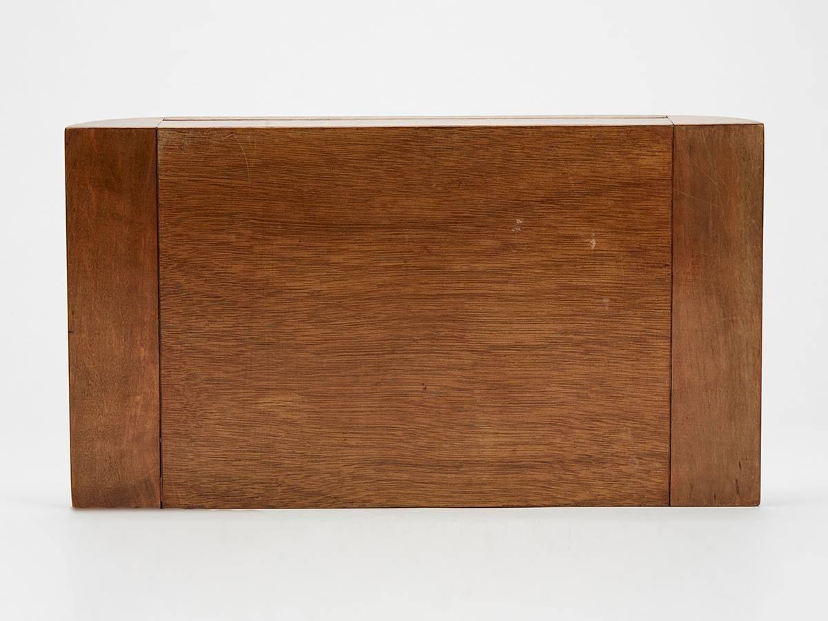 Art Deco Italian Burr Walnut Cigarette Box, circa 1930 In Excellent Condition In Bishop's Stortford, Hertfordshire