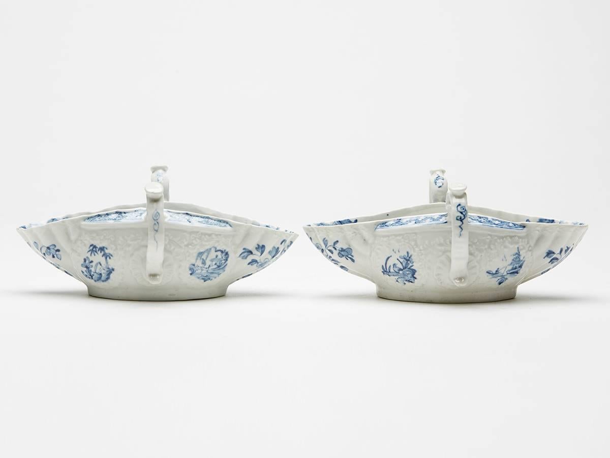 Pair of Worcester Blue and White Sauce Boats, circa 1760 1