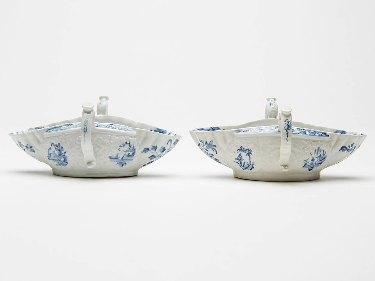Chinoiserie Pair of Worcester Blue and White Sauce Boats, circa 1760