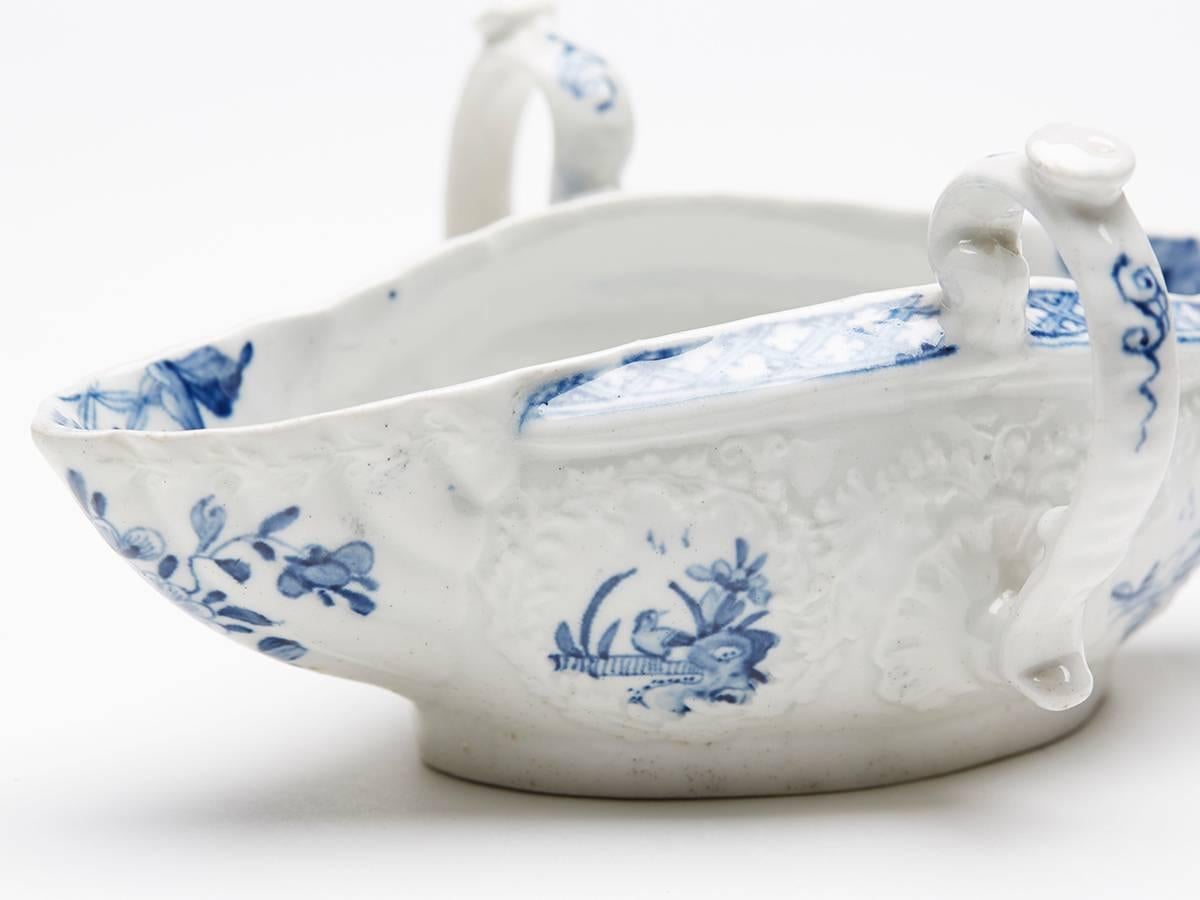 Porcelain Pair of Worcester Blue and White Sauce Boats, circa 1760