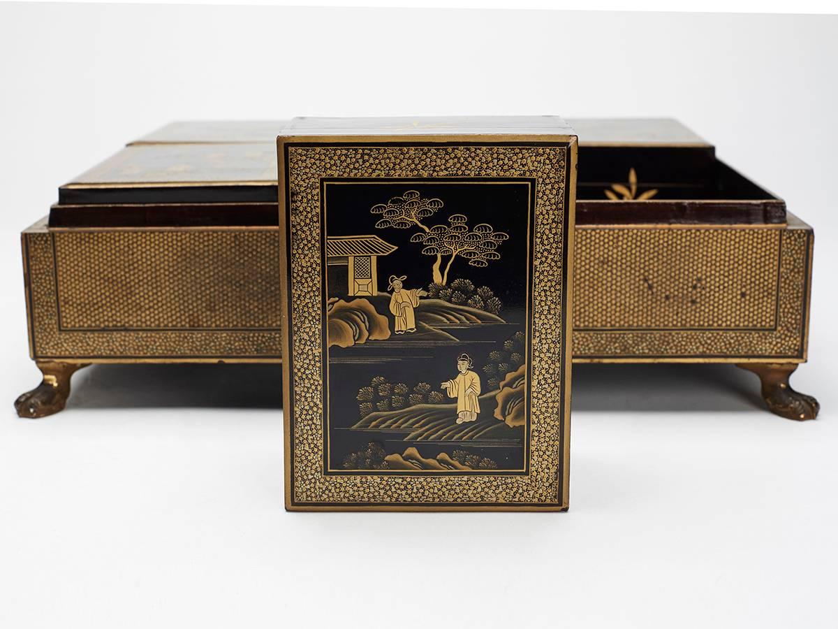 Chinesisches Spielkästchen aus Gold und schwarzem Lack, frühes 19. Jahrhundert im Angebot 1