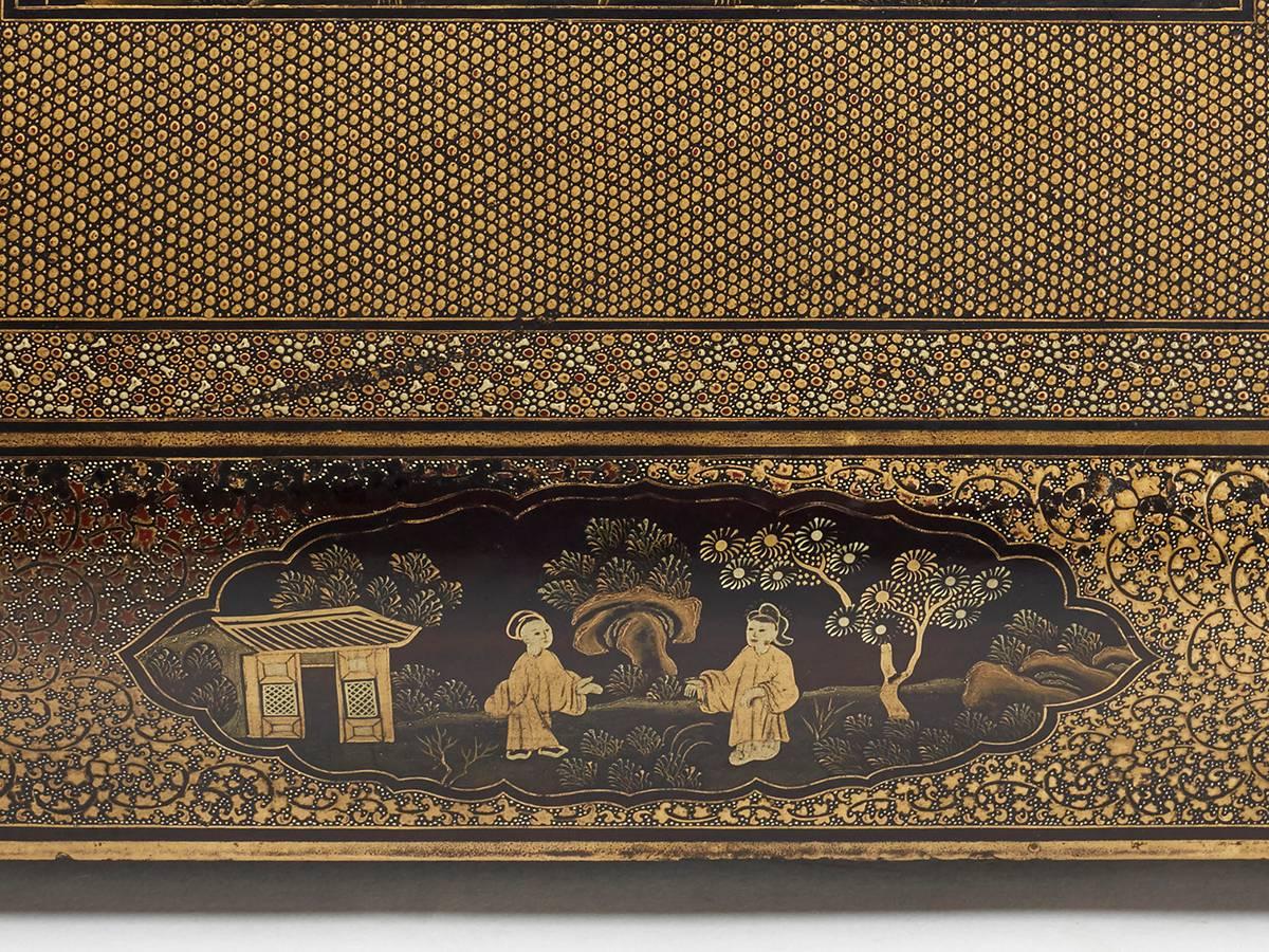 Chinese Gold and Black Lacquer Games Box, Early 19th Century For Sale 2