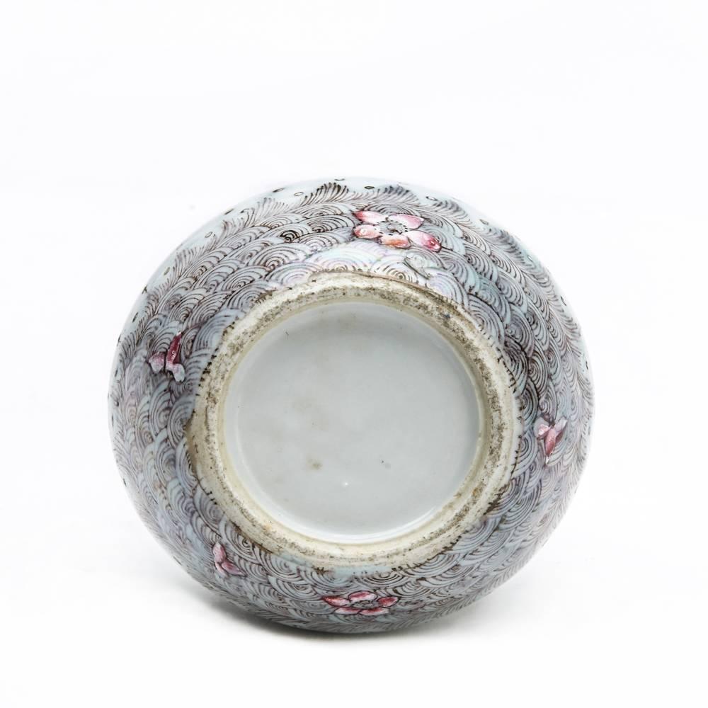 Antique Chinese Qing Swallows Porcelain Vase, 19th Century 3