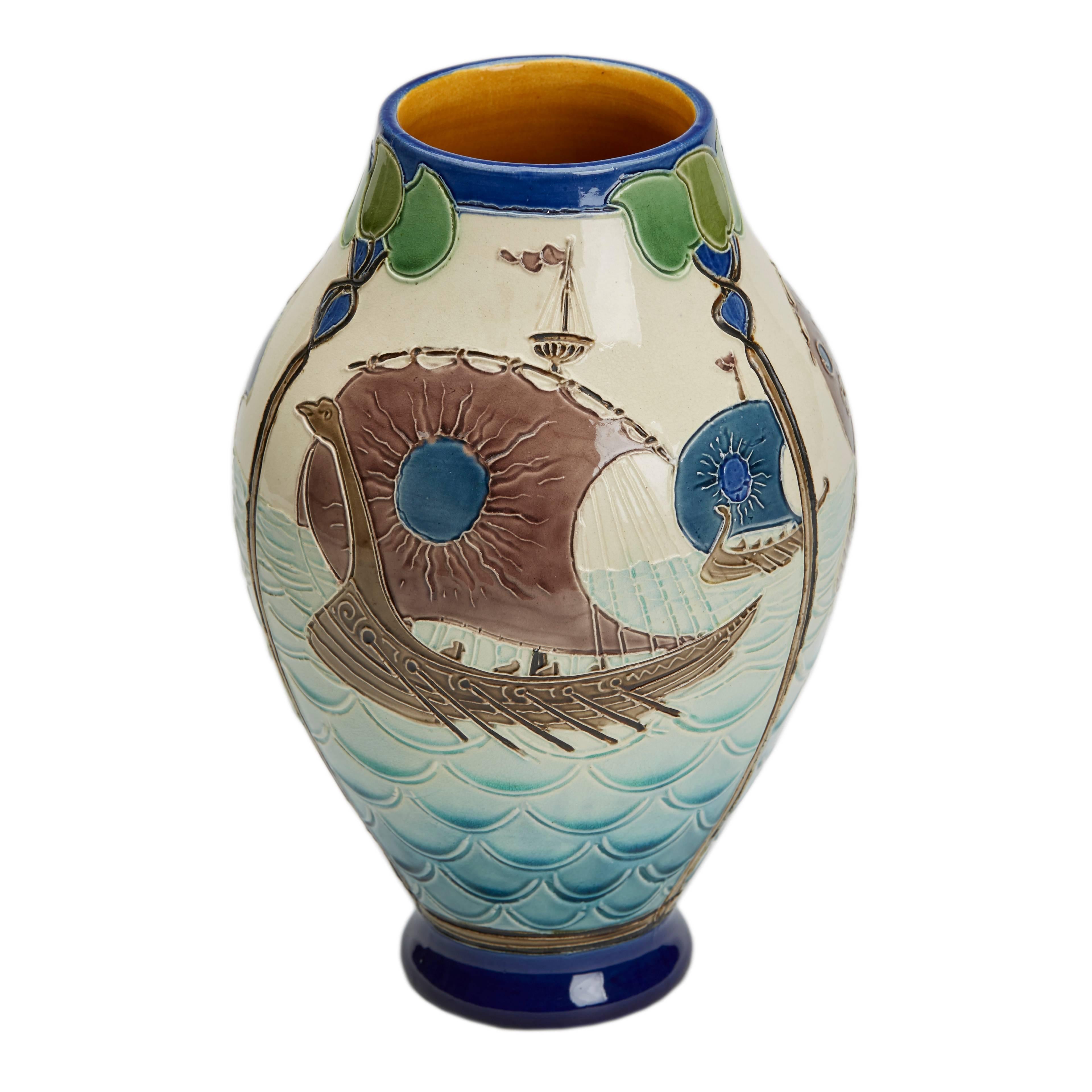 Joseph Walmsey Burmantofts Faience Longboats Vase In Excellent Condition In Bishop's Stortford, Hertfordshire
