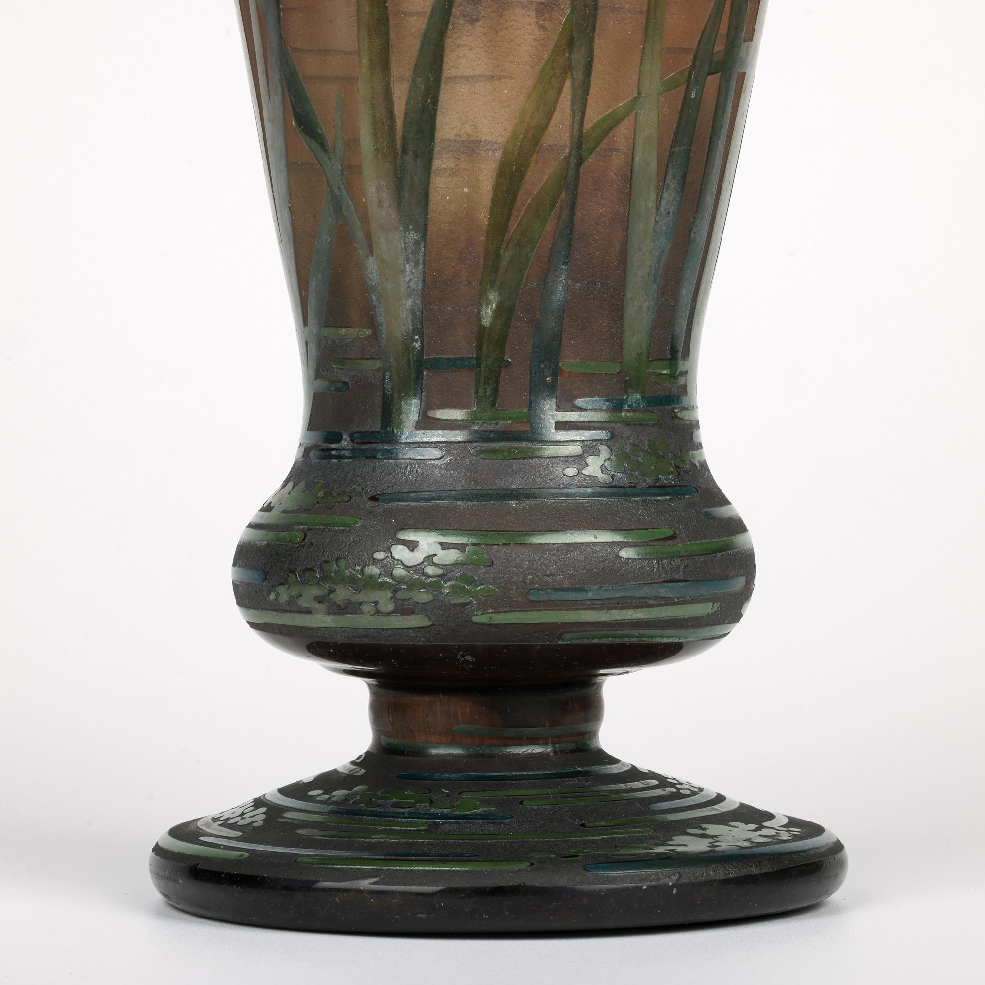 Daum Grand Vase en verre d'art Art Nouveau Agapanthe Camée Gravé à l'Acide en vente 6