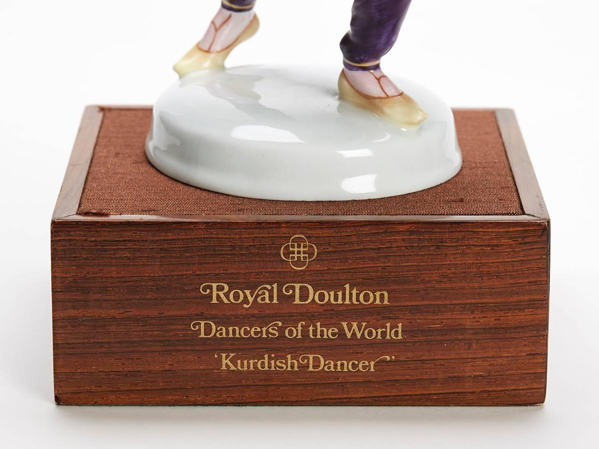 Royal Doulton Kurdische Tänzerfigur der königlichen Doulton, 1978 im Angebot 2