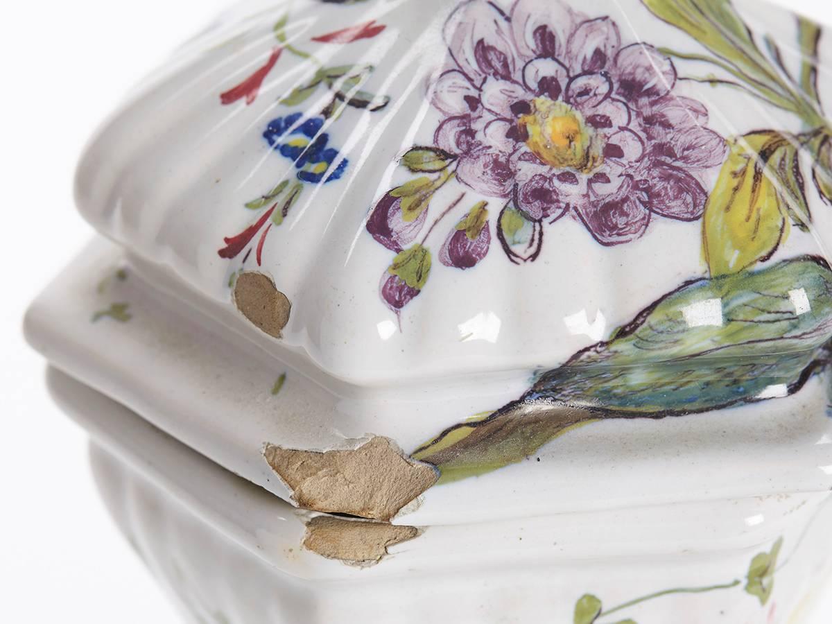 Antique Italian Le Nove Floral Painted Faience Earthenware Lidded Jar, 19th C For Sale 1