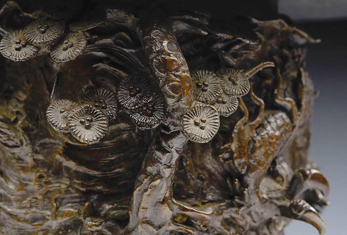 Antique Japanese Meiji Bronze Usubata with Dragons, 19th Century In Excellent Condition In Bishop's Stortford, Hertfordshire