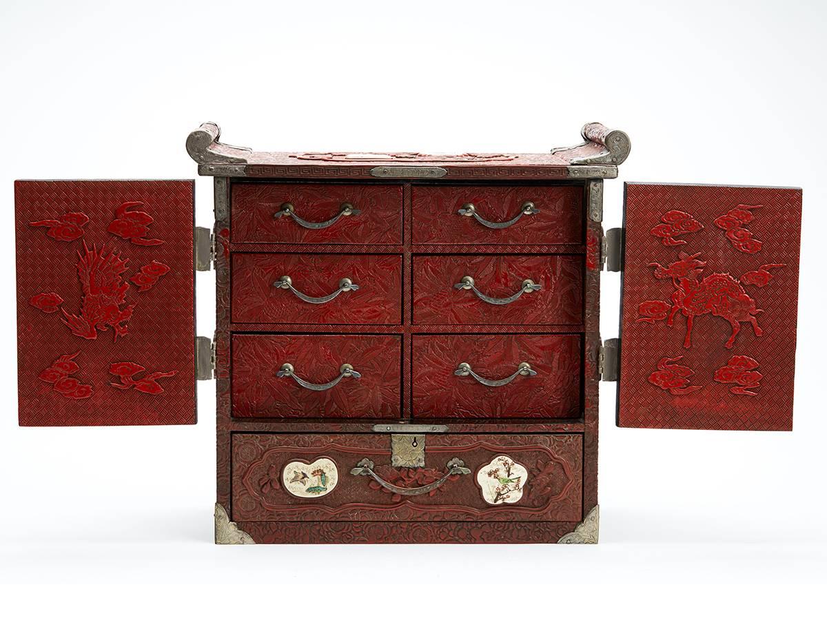 Japanese Red Lacquer Cabinet and Stand Satsuma Panels, 19th Century 2