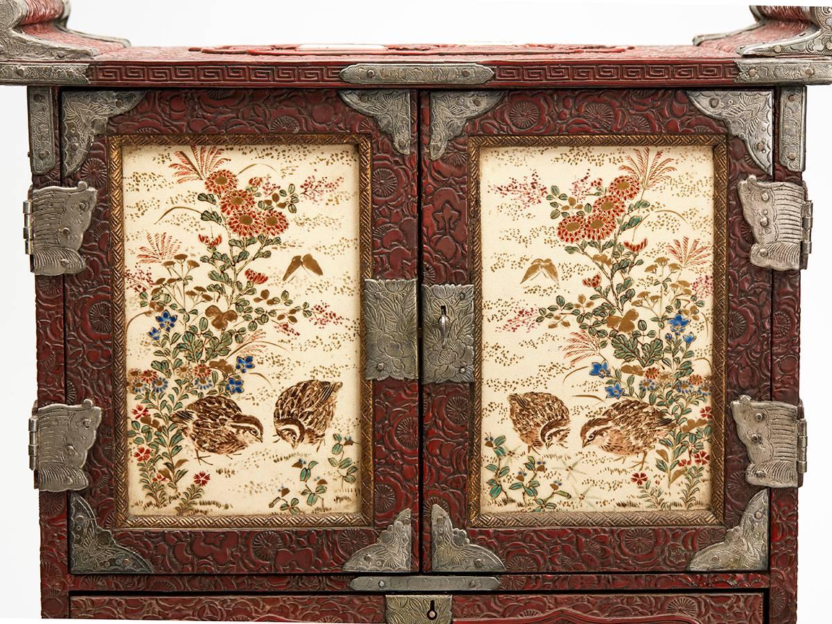 Japanese Red Lacquer Cabinet and Stand Satsuma Panels, 19th Century 3