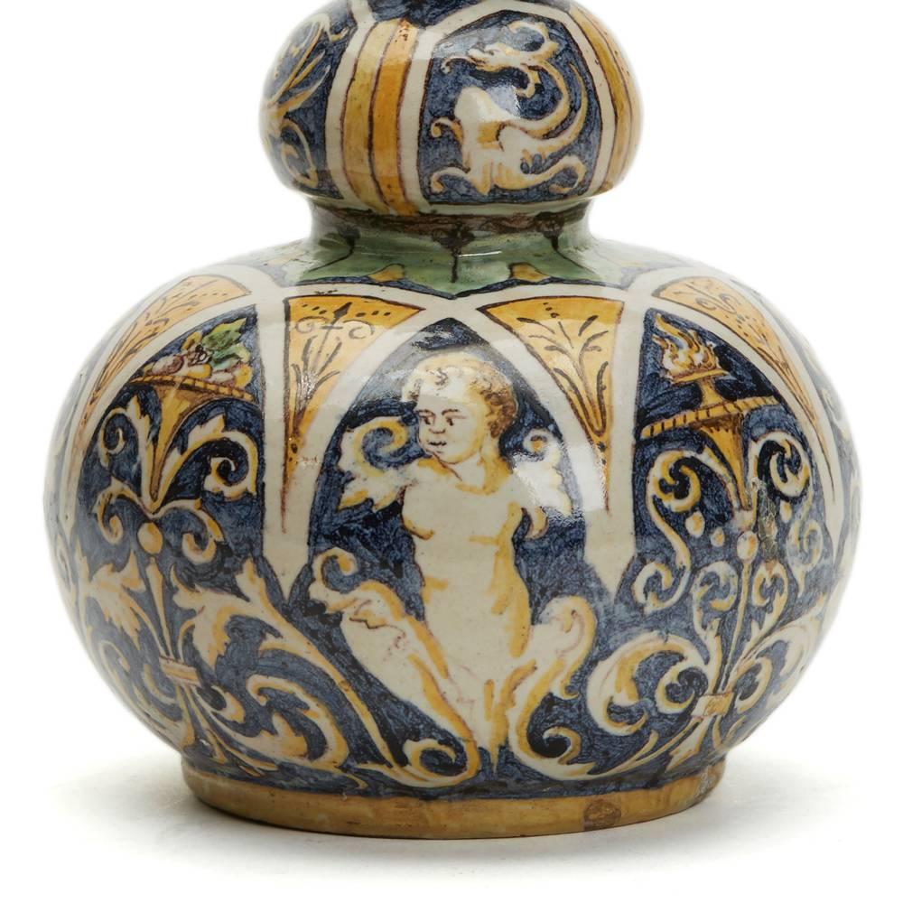 Antique Italian Maiolica Classical Painted Vase 19th Century For Sale 1