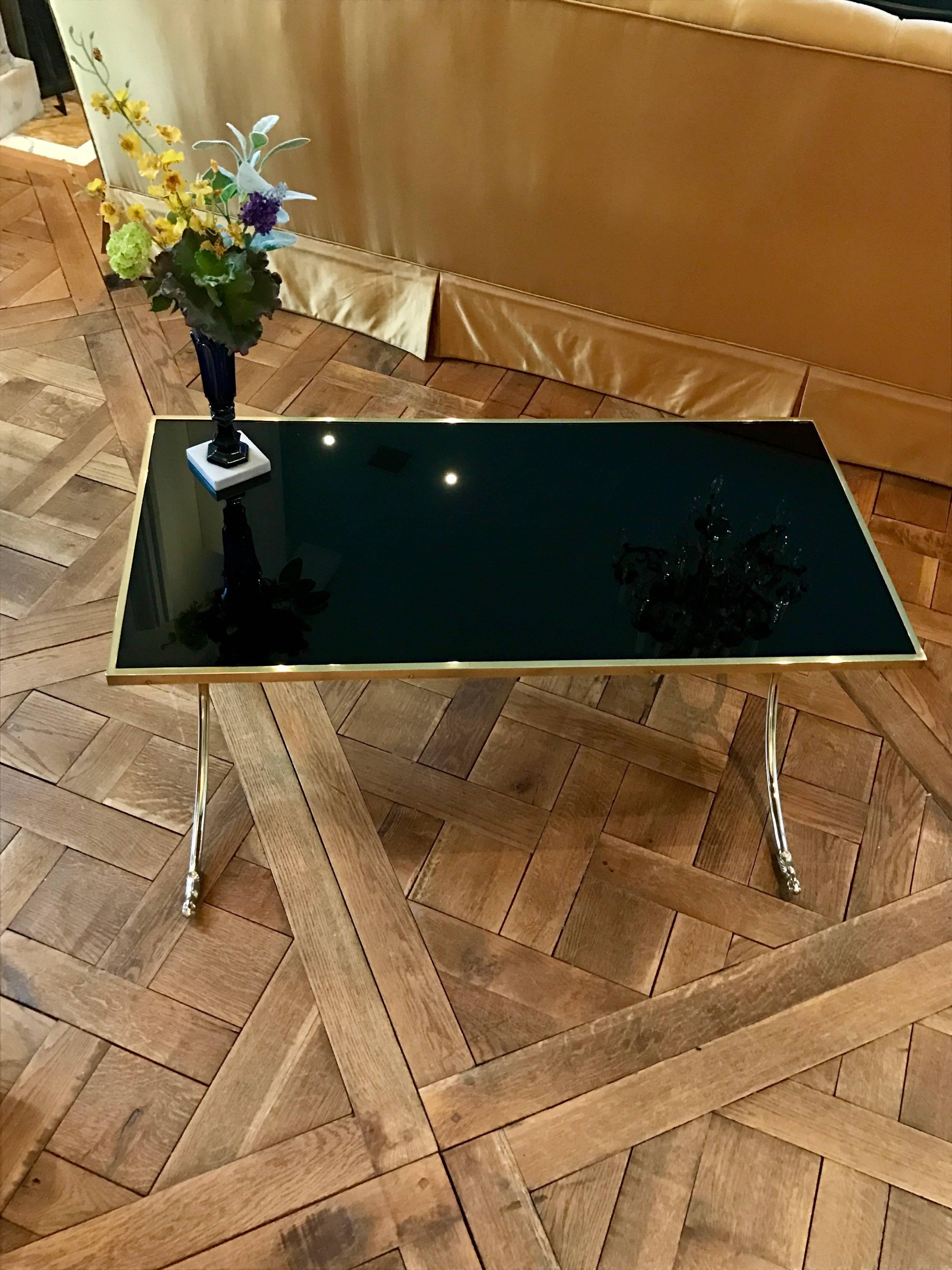 Glass Top Coffee Table  In Excellent Condition For Sale In New Haven, CT