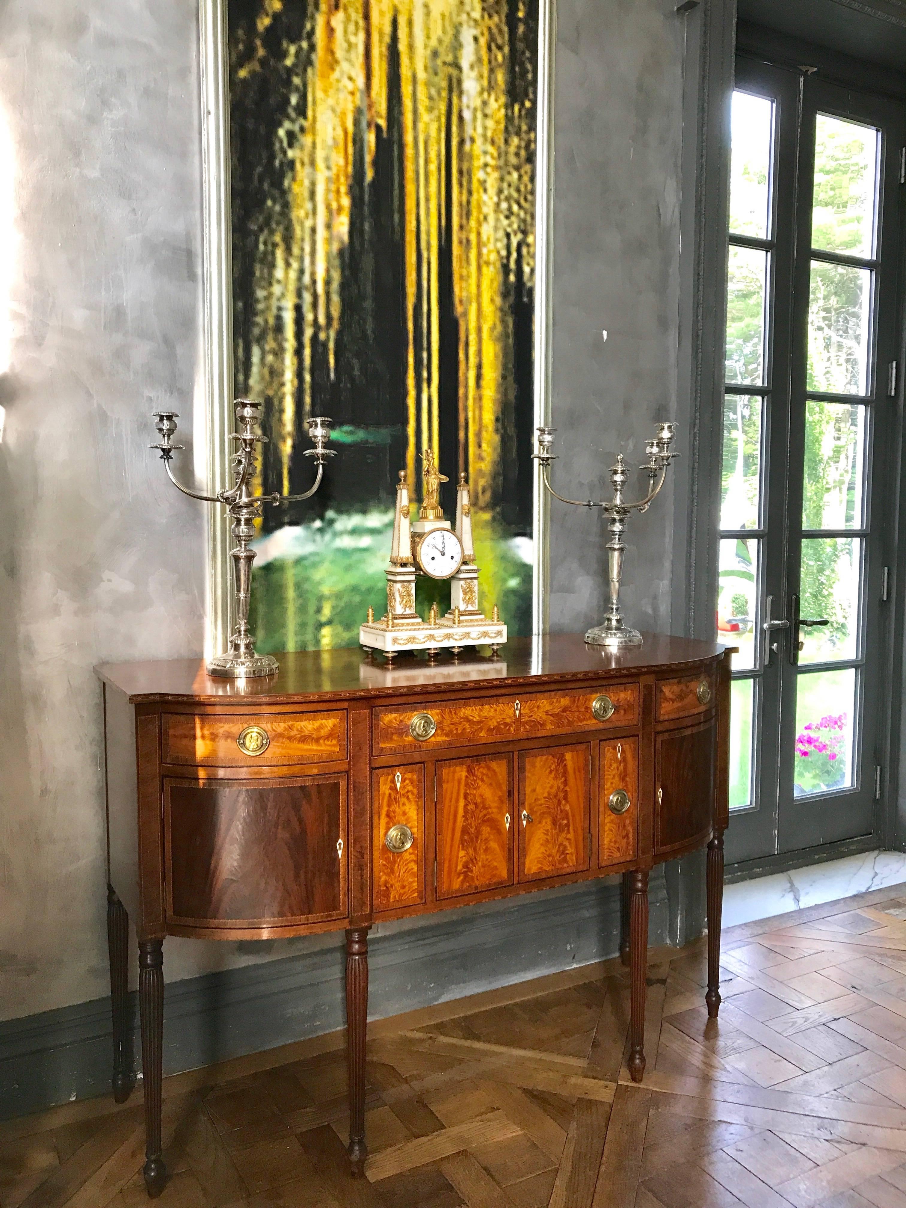 Veneer Hepplewhite Sideboard American, ca 1810