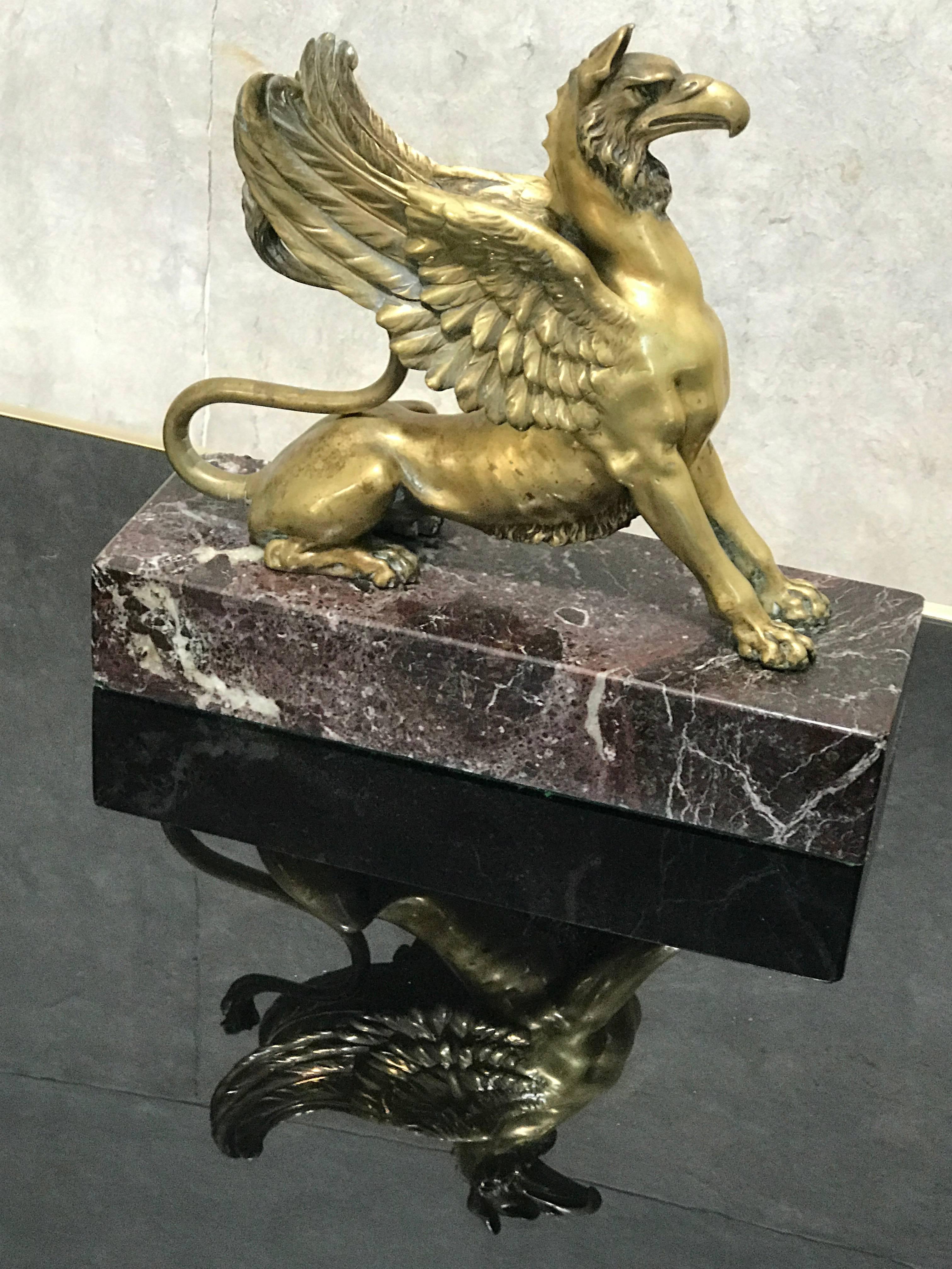 Pair of Regency Bronze Griffins In Excellent Condition In New Haven, CT